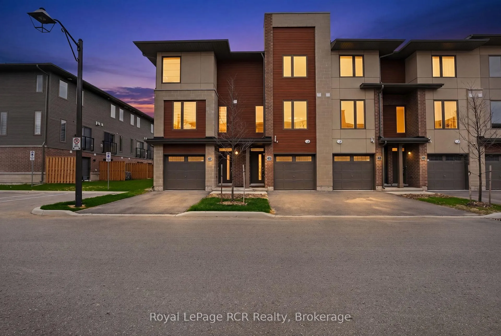 Photo 1 of 45 Winters Crescent, Collingwood — HOMEH