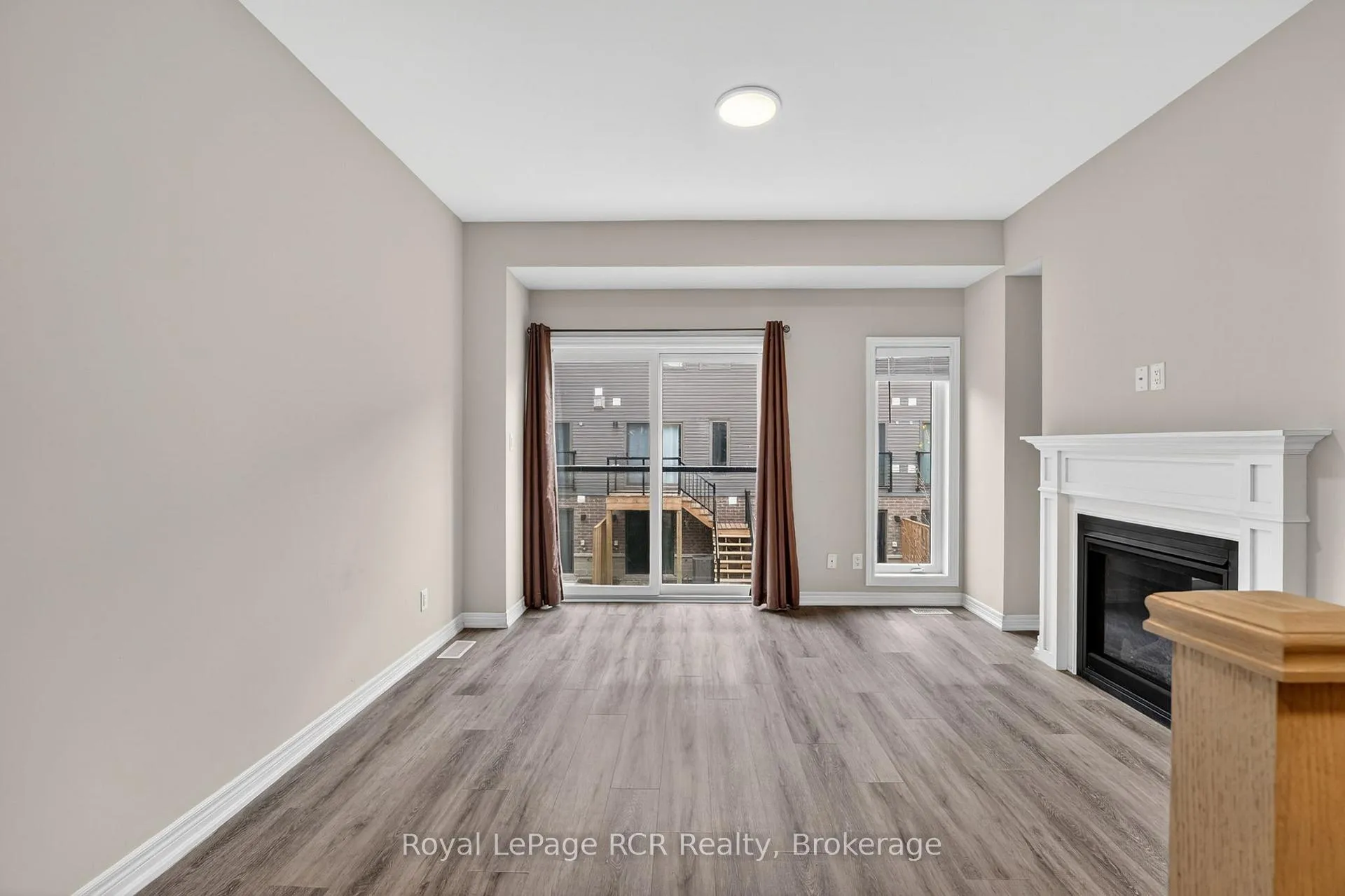 Photo 11 of 45 Winters Crescent, Collingwood — HOMEH