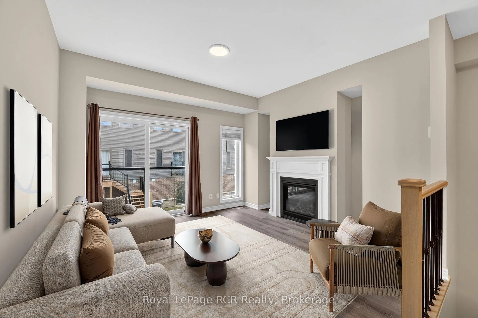 Photo 13 of 45 Winters Crescent, Collingwood — HOMEH