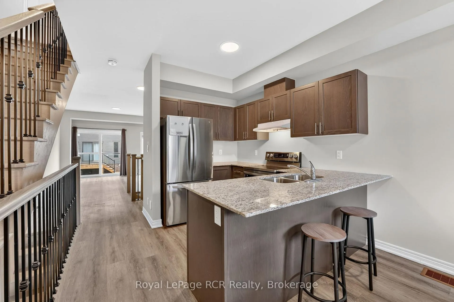 Photo 16 of 45 Winters Crescent, Collingwood — HOMEH