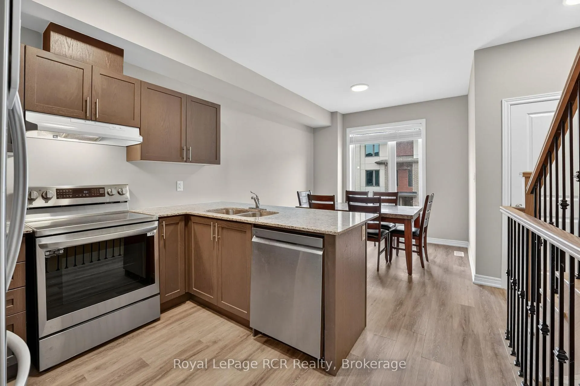 Photo 18 of 45 Winters Crescent, Collingwood — HOMEH