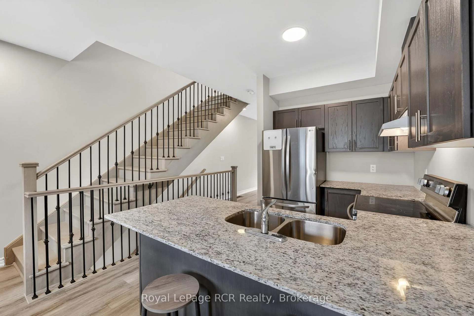 Photo 19 of 45 Winters Crescent, Collingwood — HOMEH