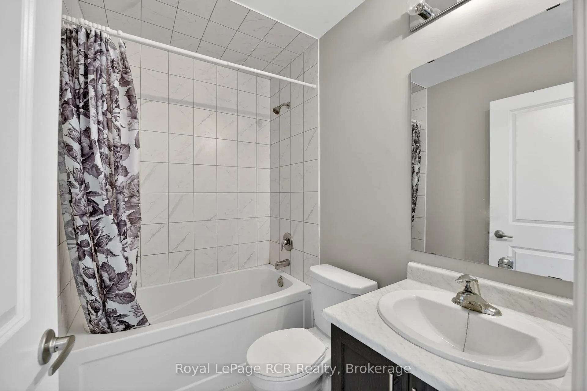Photo 39 of 45 Winters Crescent, Collingwood — HOMEH