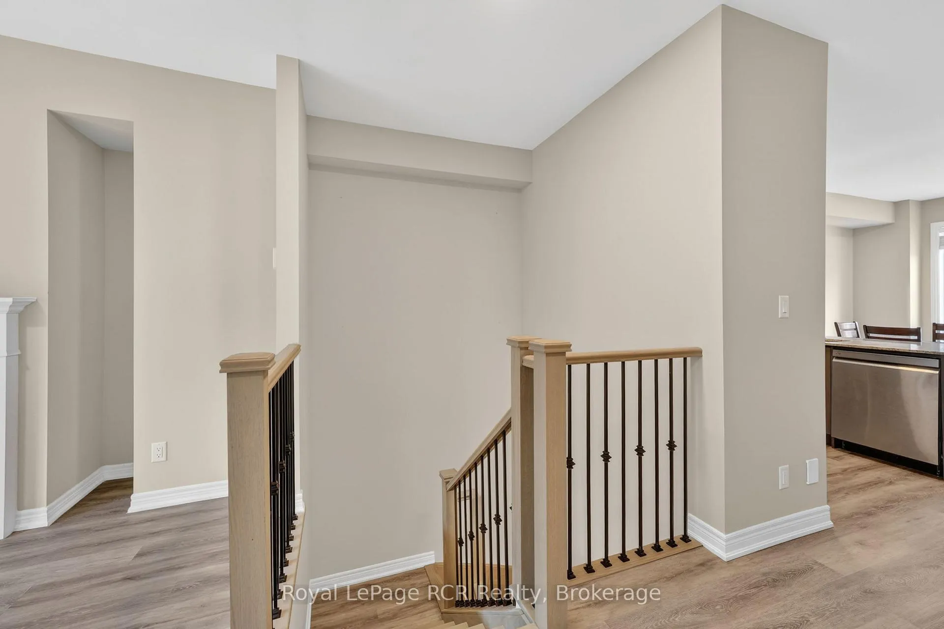 Photo 40 of 45 Winters Crescent, Collingwood — HOMEH