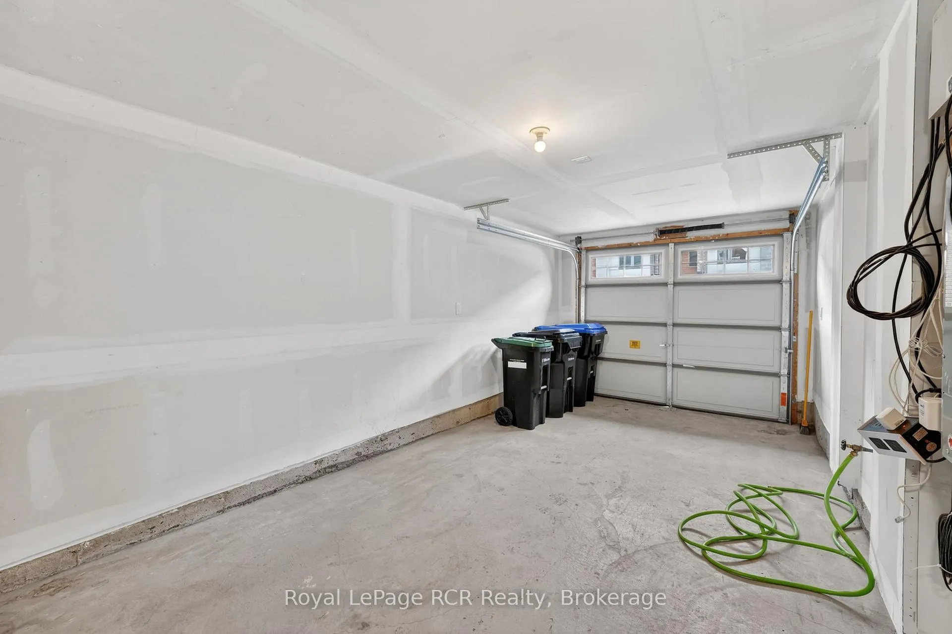 Photo 49 of 45 Winters Crescent, Collingwood — HOMEH