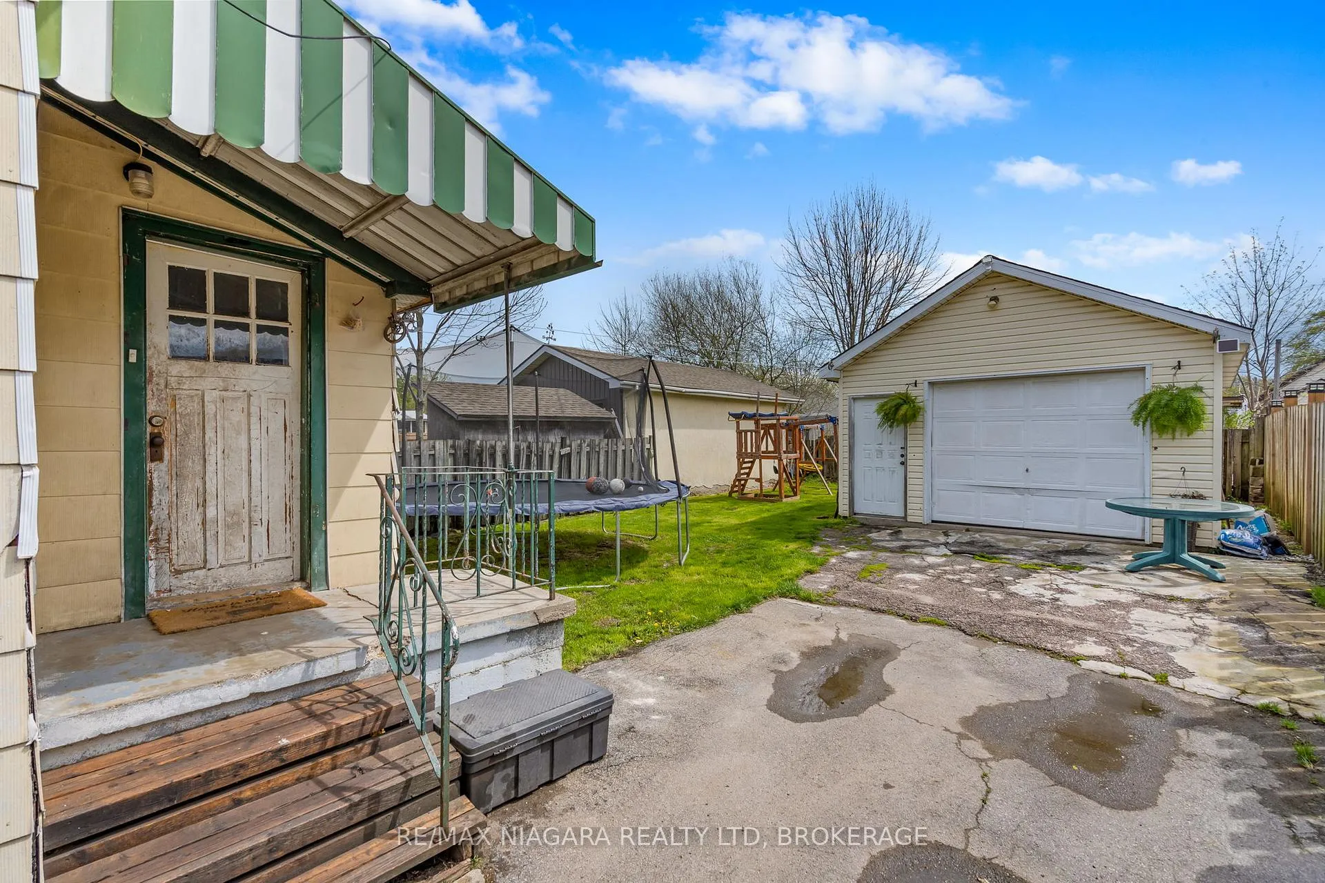Photo 18 of 35 Deere Street, Welland, Lincoln/Crowland — HOMEH