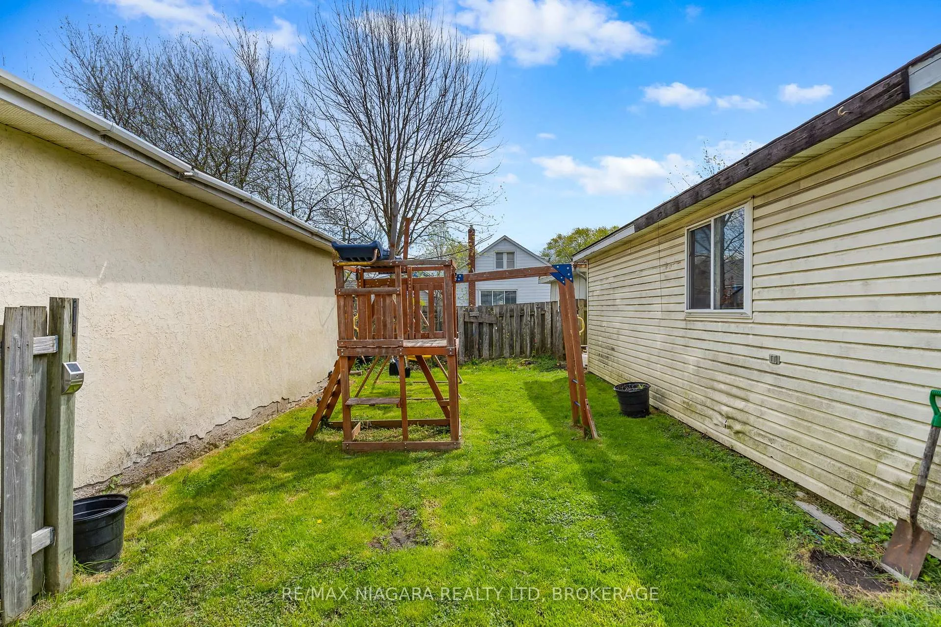 Photo 21 of 35 Deere Street, Welland, Lincoln/Crowland — HOMEH