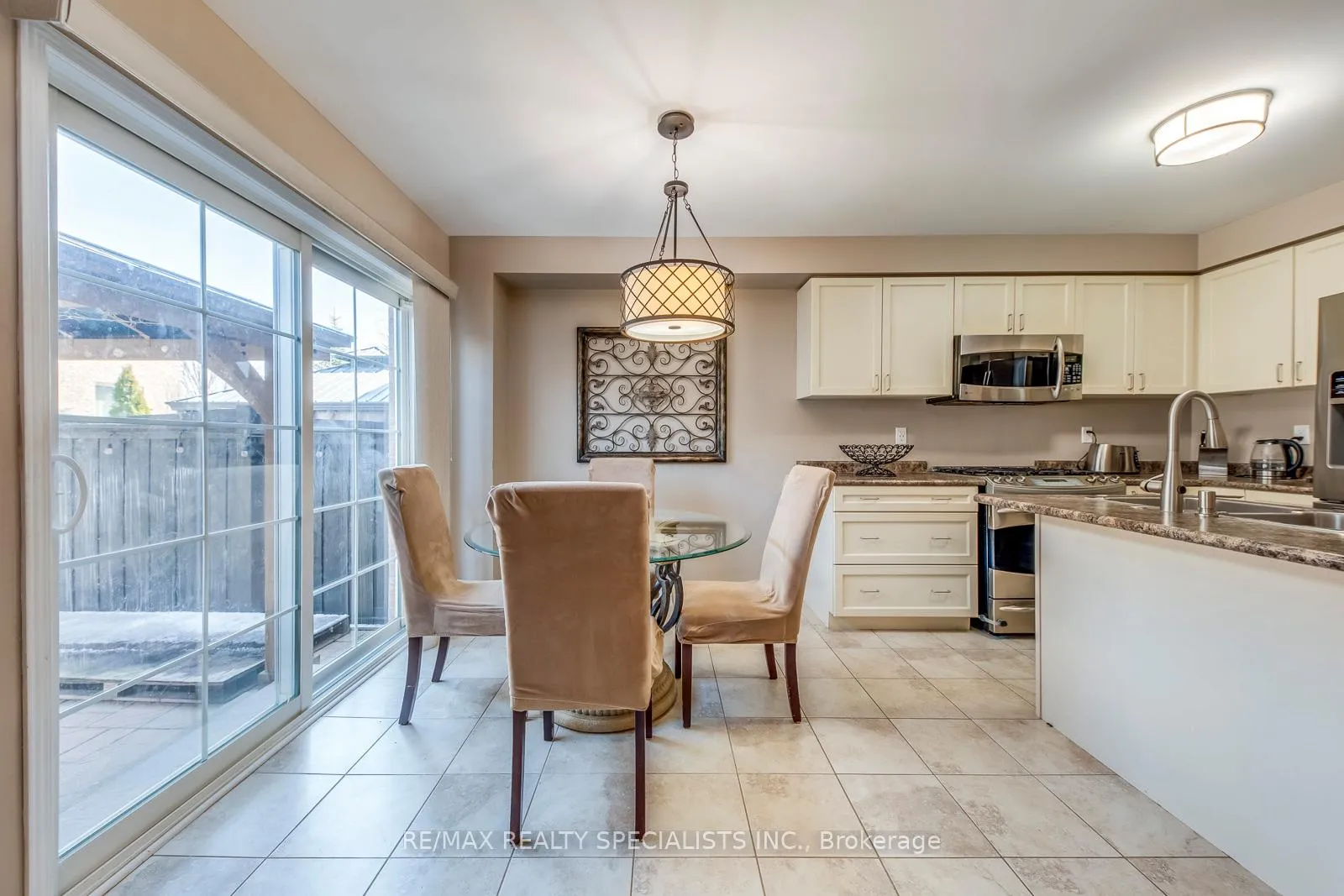 Photo 14 of 71 Summerside Avenue, Whitby, Taunton North — HOMEH