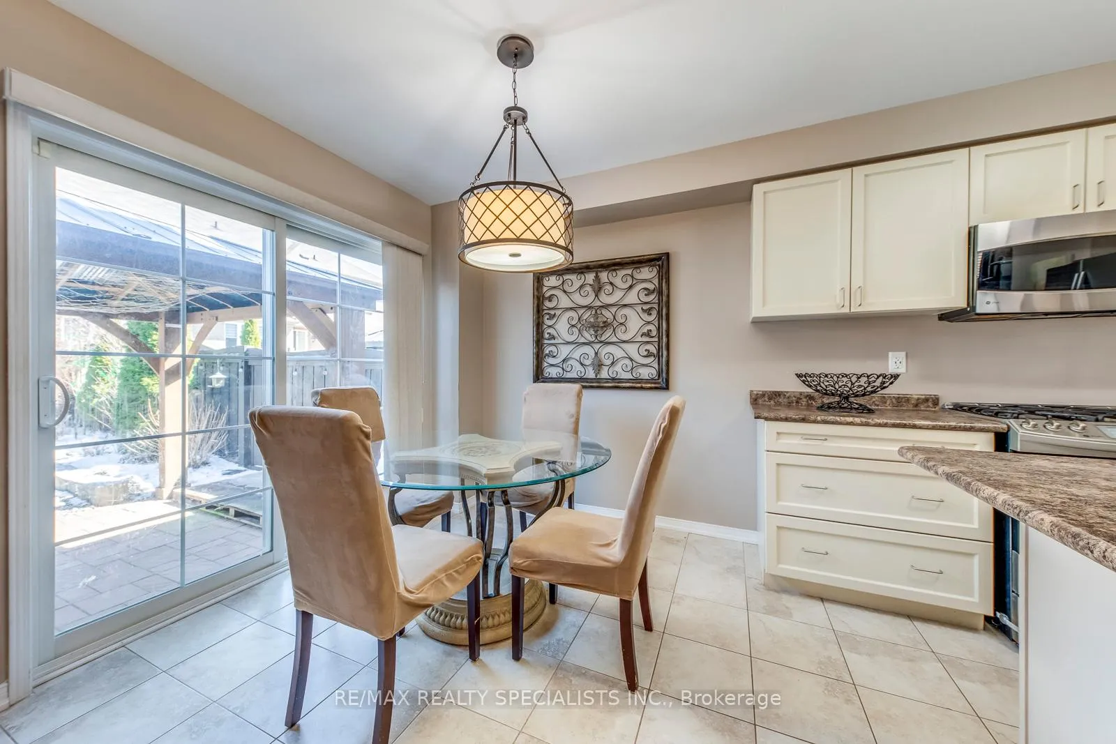 Photo 15 of 71 Summerside Avenue, Whitby, Taunton North — HOMEH