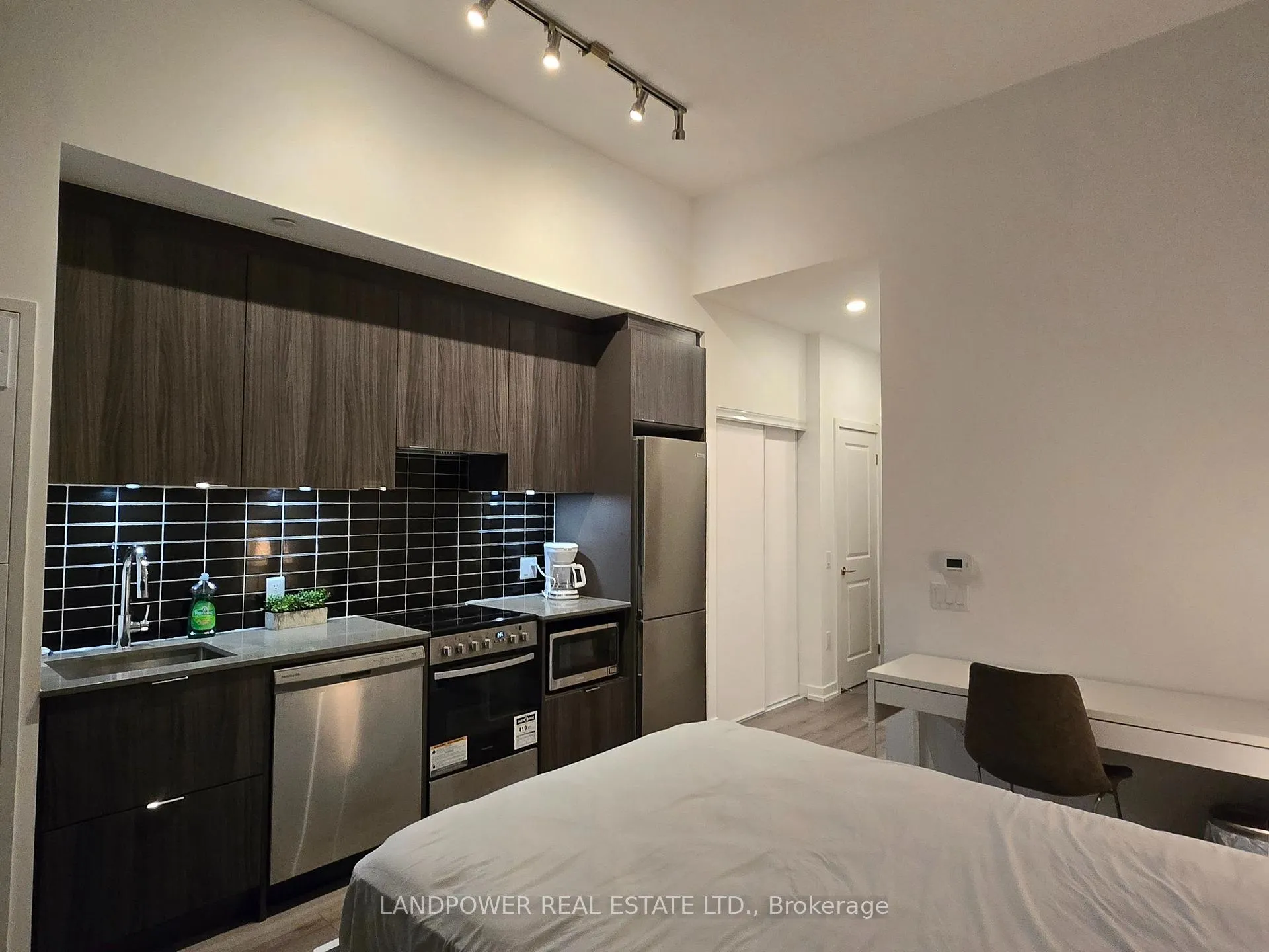 Photo 3 of Unit 5508, 395 Bloor Street E, Toronto, Rosedale-Moore Park — HOMEH