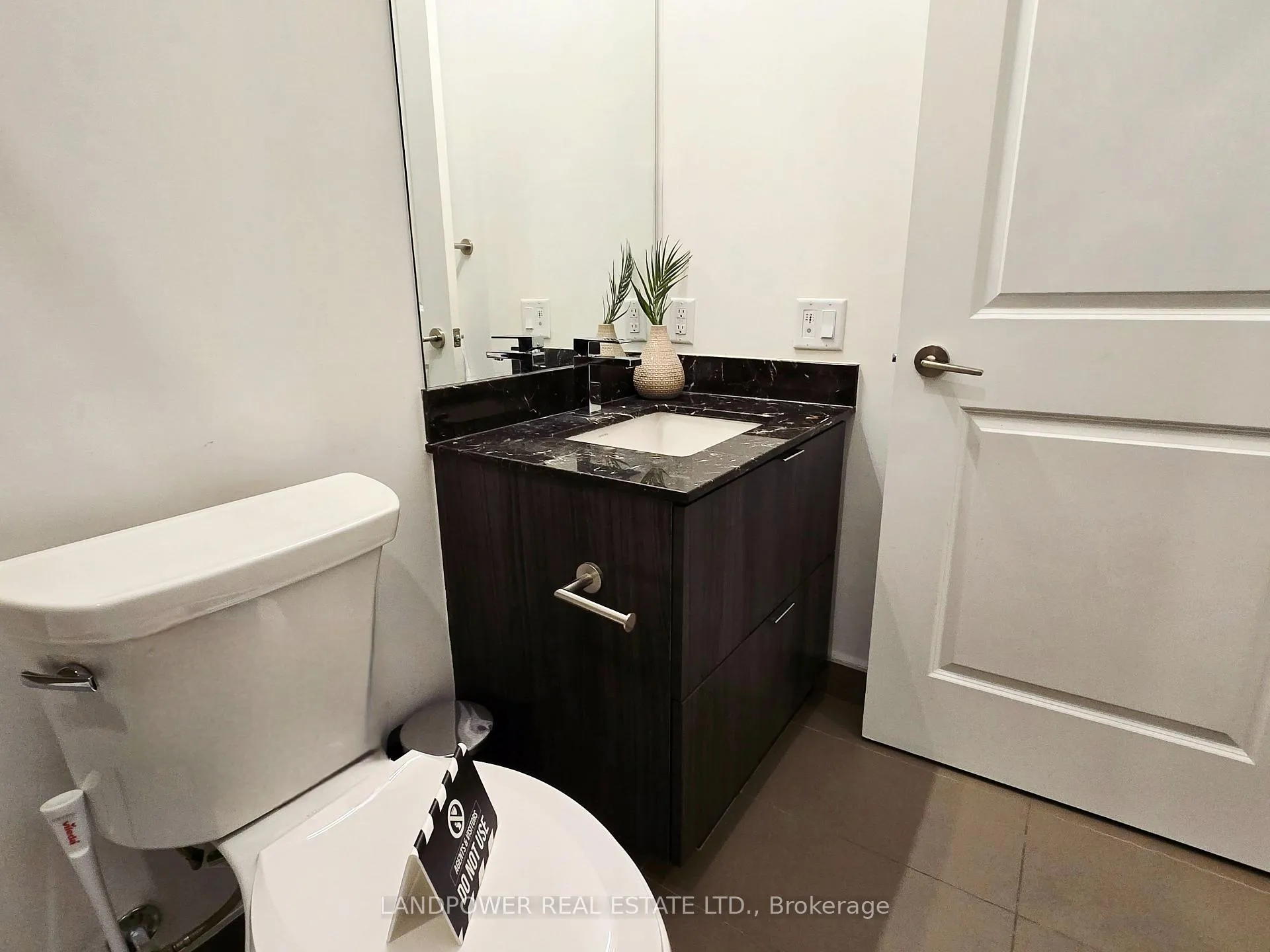 Photo 4 of Unit 5508, 395 Bloor Street E, Toronto, Rosedale-Moore Park — HOMEH