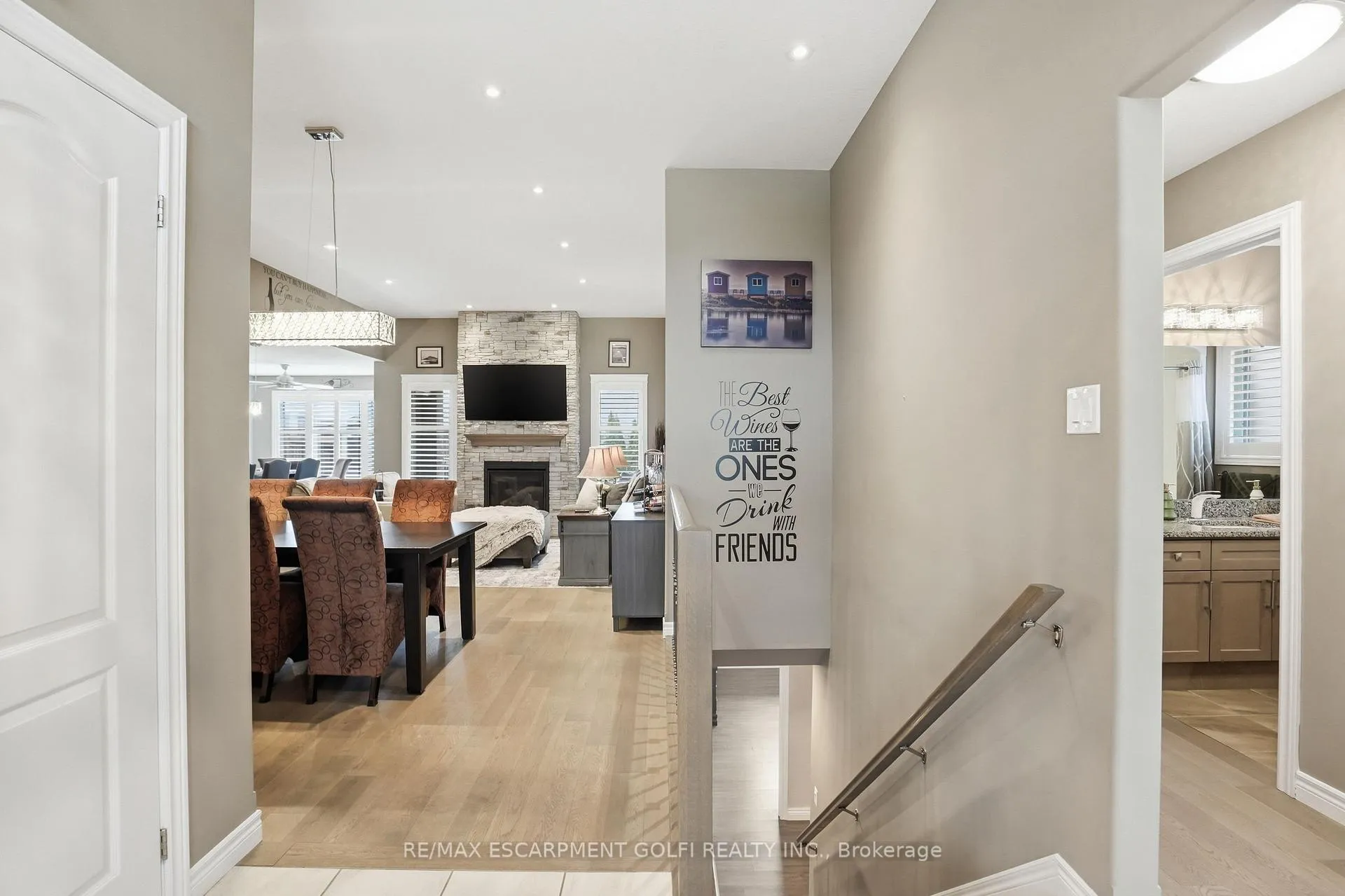 Photo 7 of 35 Patten Drive, Brant, South Dumfries — HOMEH