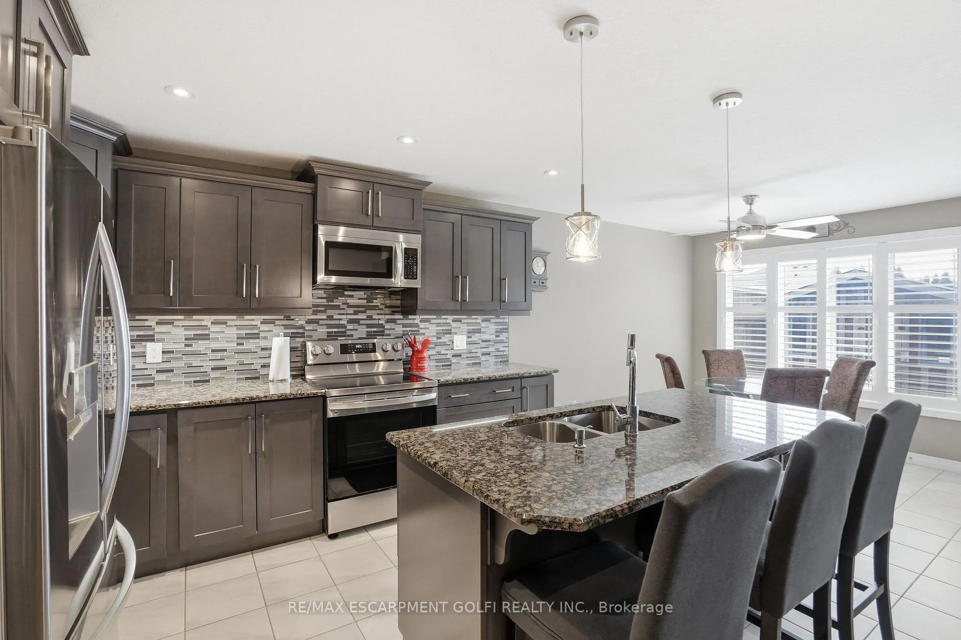 Photo 14 of 35 Patten Drive, Brant, South Dumfries — HOMEH