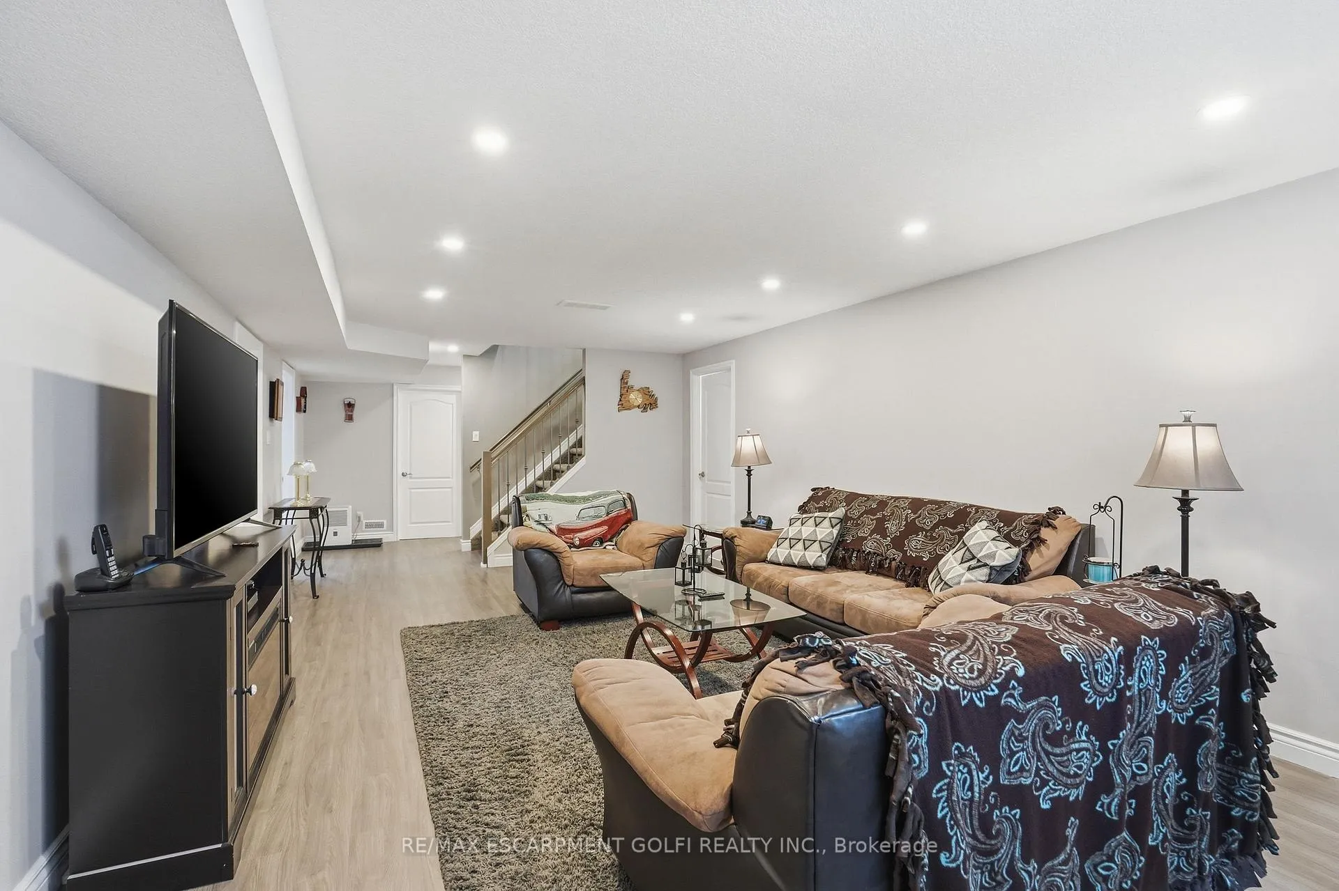 Photo 26 of 35 Patten Drive, Brant, South Dumfries — HOMEH