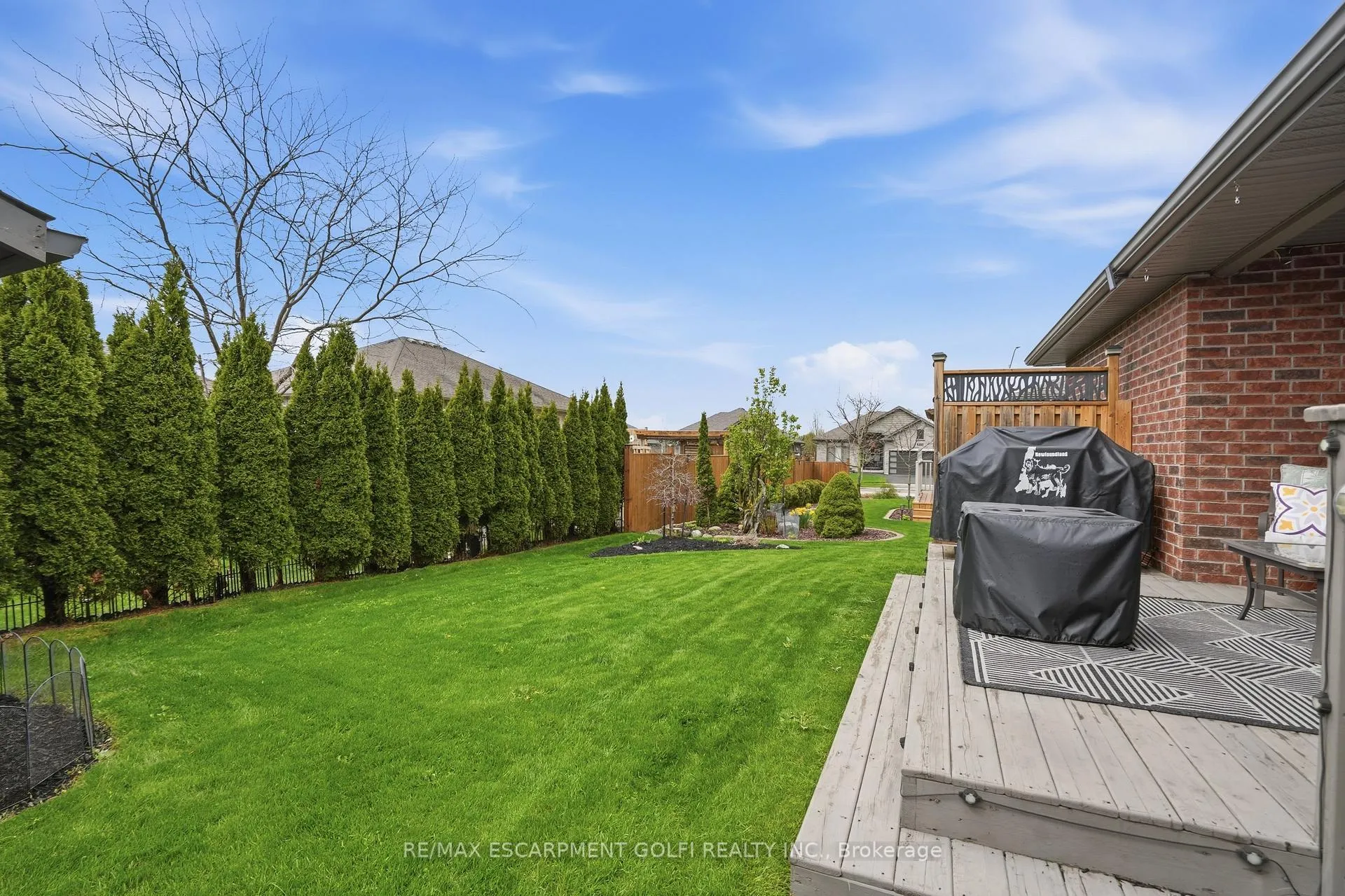 Photo 35 of 35 Patten Drive, Brant, South Dumfries — HOMEH