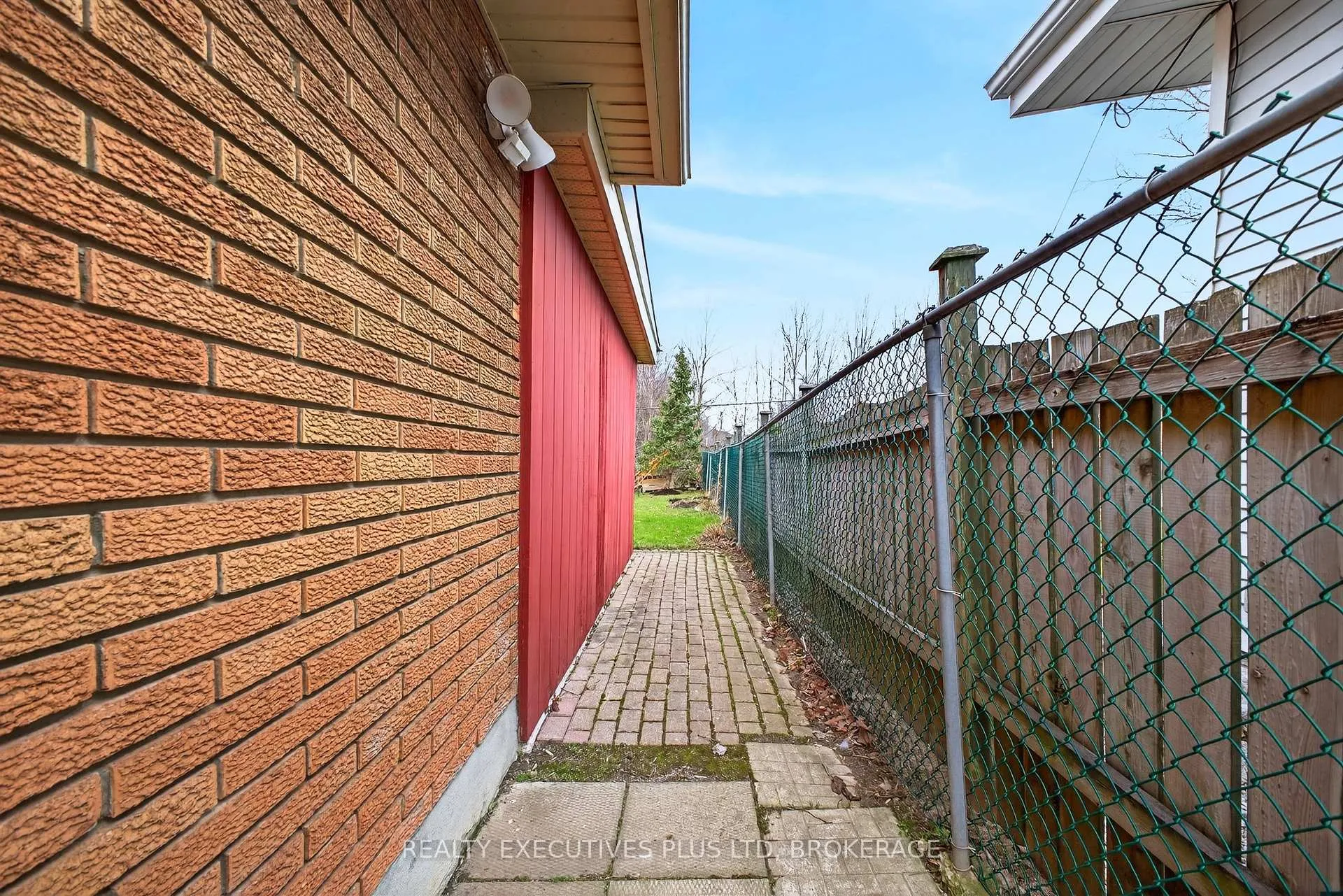 Photo 4 of 6465 Wendy Drive, Niagara Falls, Oldfield — HOMEH