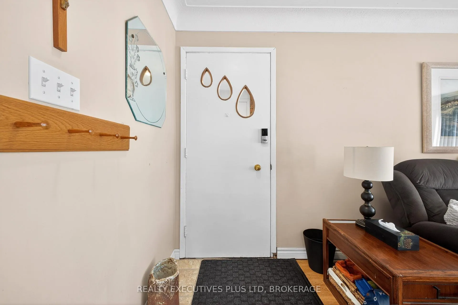 Photo 10 of 6465 Wendy Drive, Niagara Falls, Oldfield — HOMEH