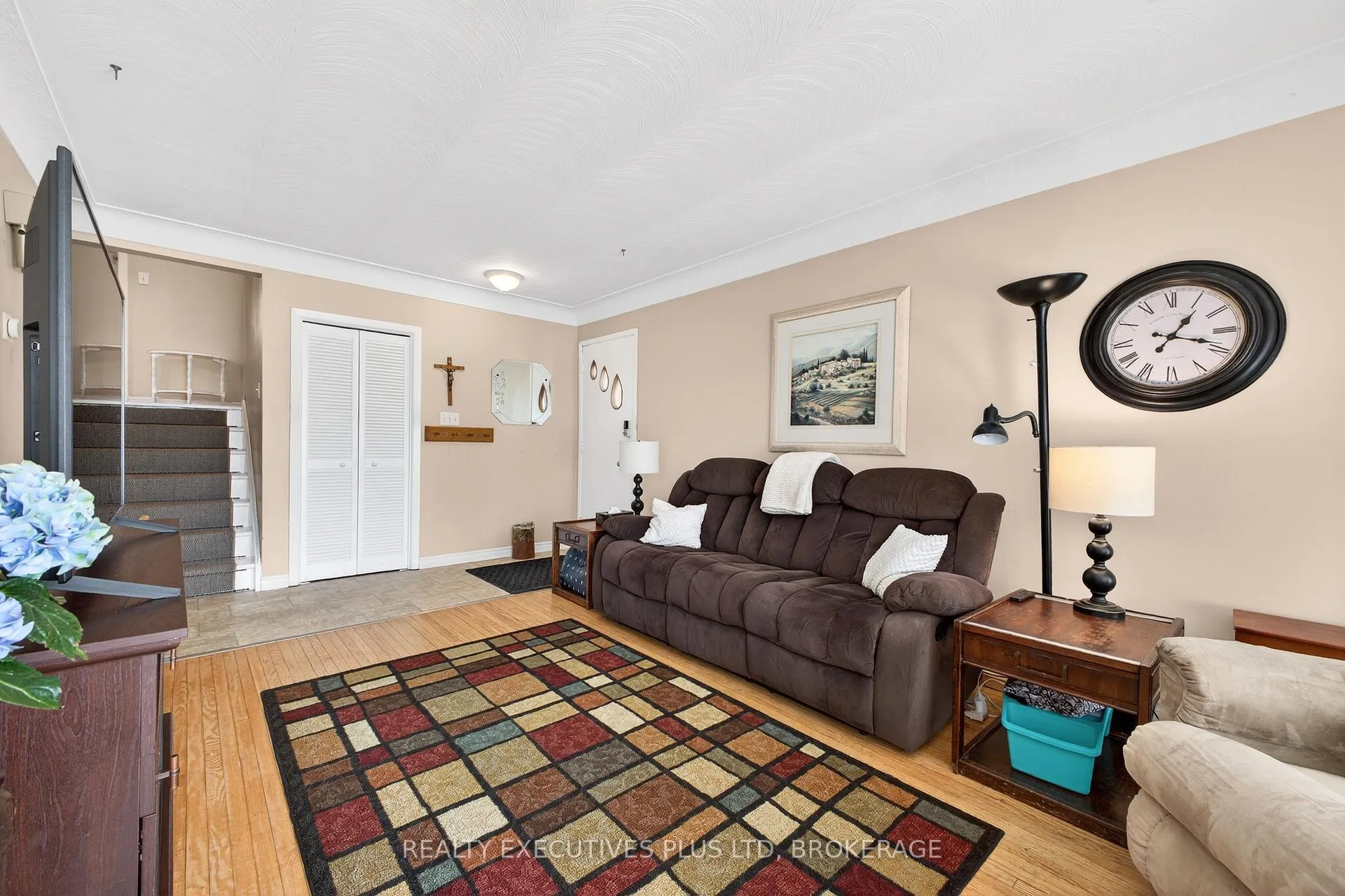 Photo 13 of 6465 Wendy Drive, Niagara Falls, Oldfield — HOMEH