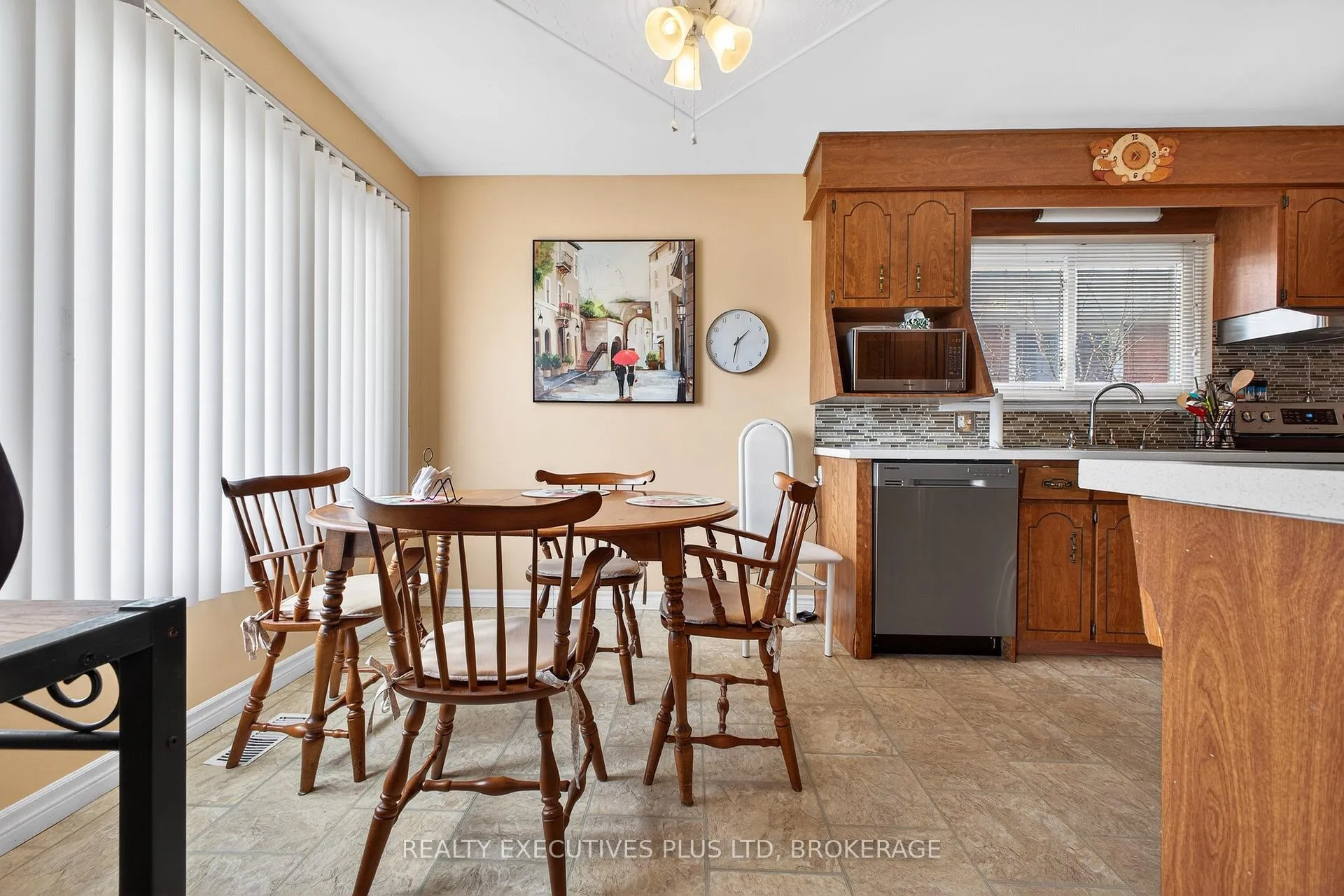 Photo 14 of 6465 Wendy Drive, Niagara Falls, Oldfield — HOMEH