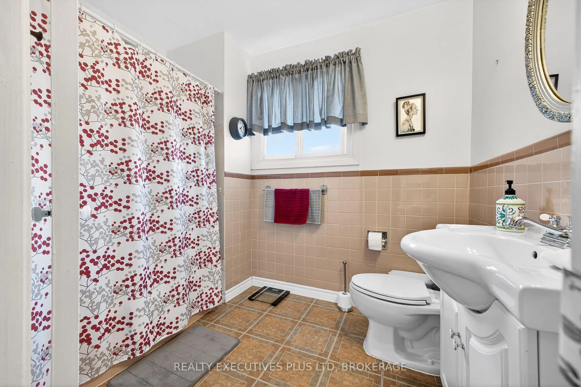 Photo 21 of 6465 Wendy Drive, Niagara Falls, Oldfield — HOMEH