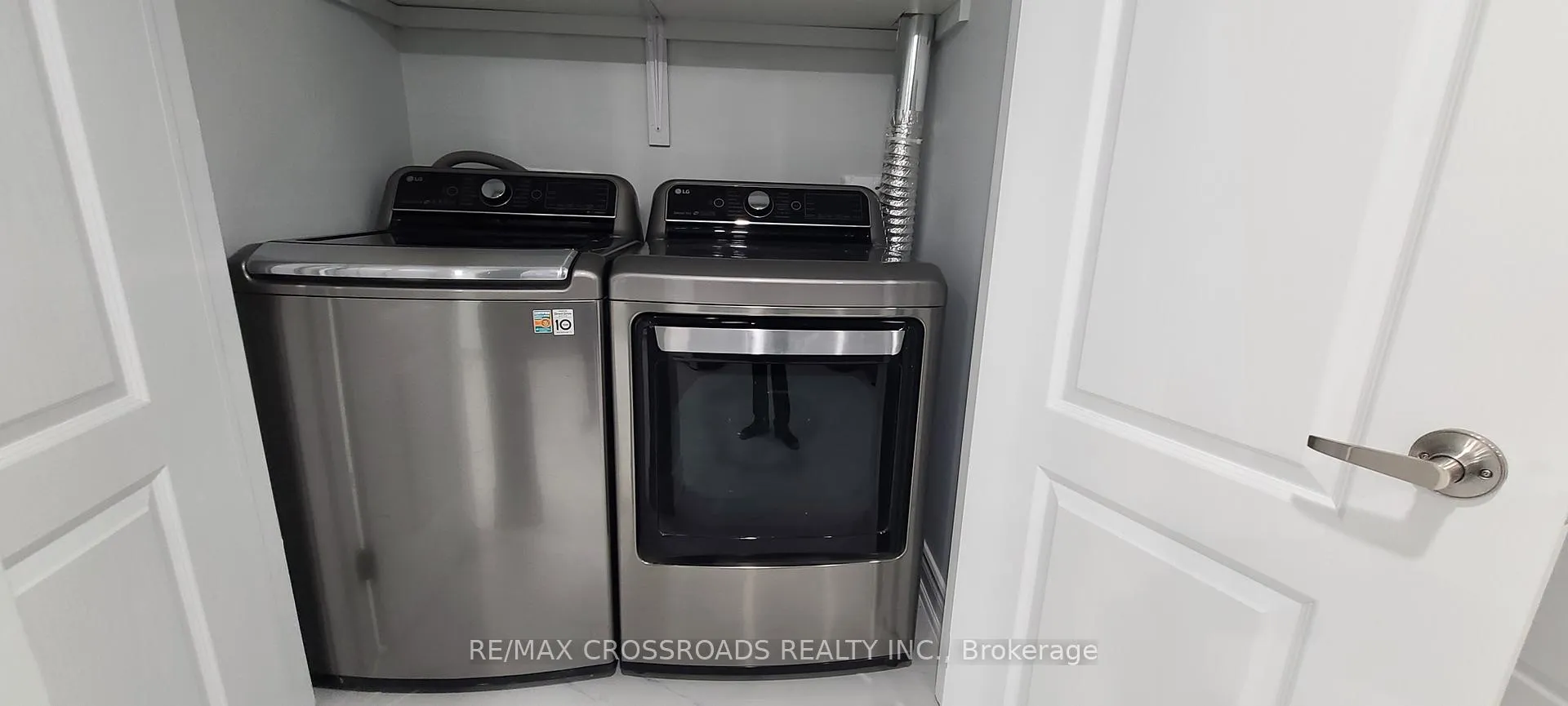 Photo 16 of 69 Bluebell Crescent, Whitby, Lynde Creek — HOMEH