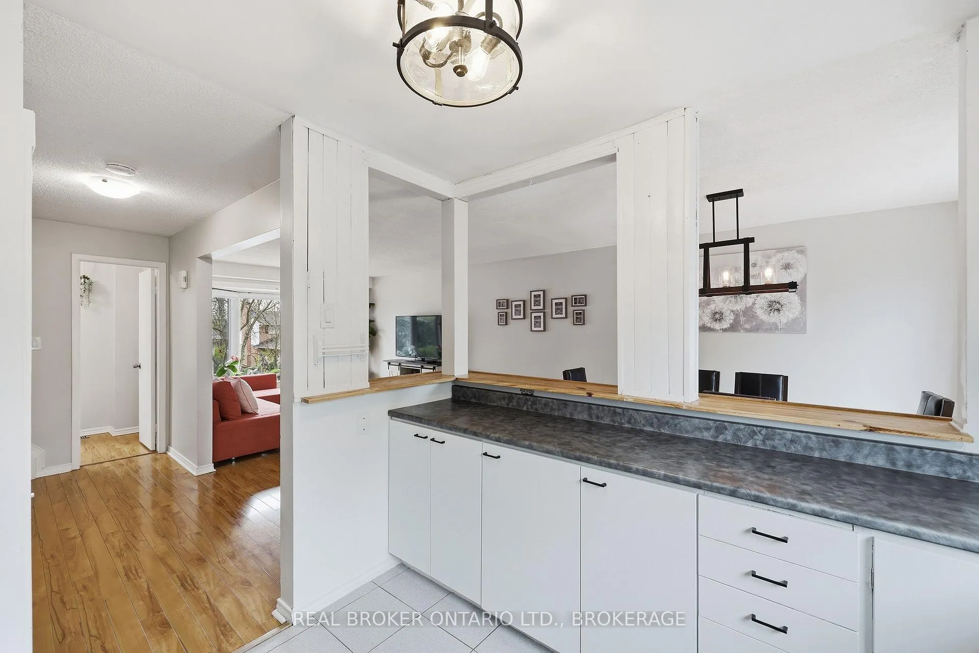 Photo 13 of 55 Limeridge Drive, Kingston, Kingston East (Incl Barret Crt) — HOMEH