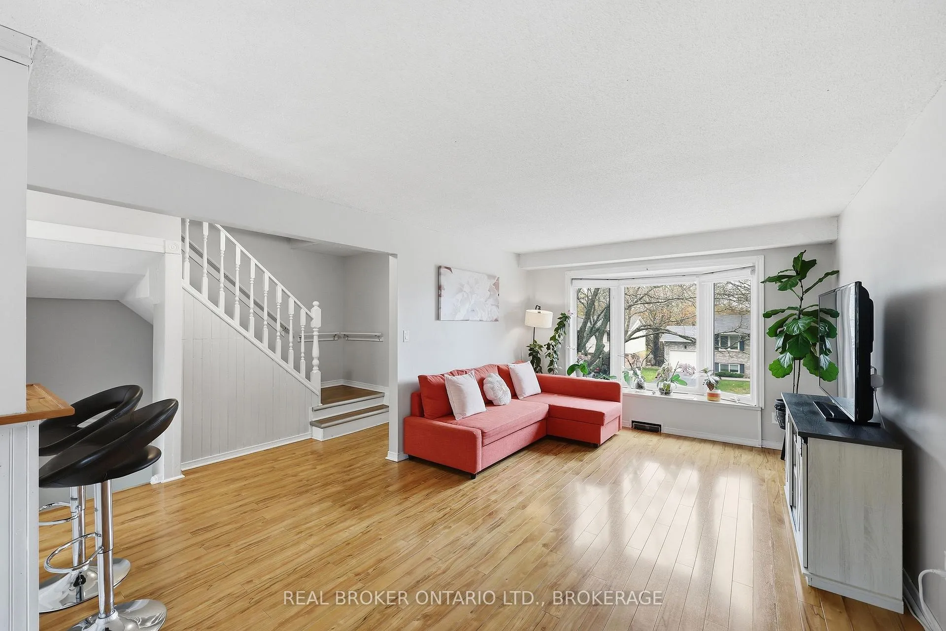 Photo 15 of 55 Limeridge Drive, Kingston, Kingston East (Incl Barret Crt) — HOMEH