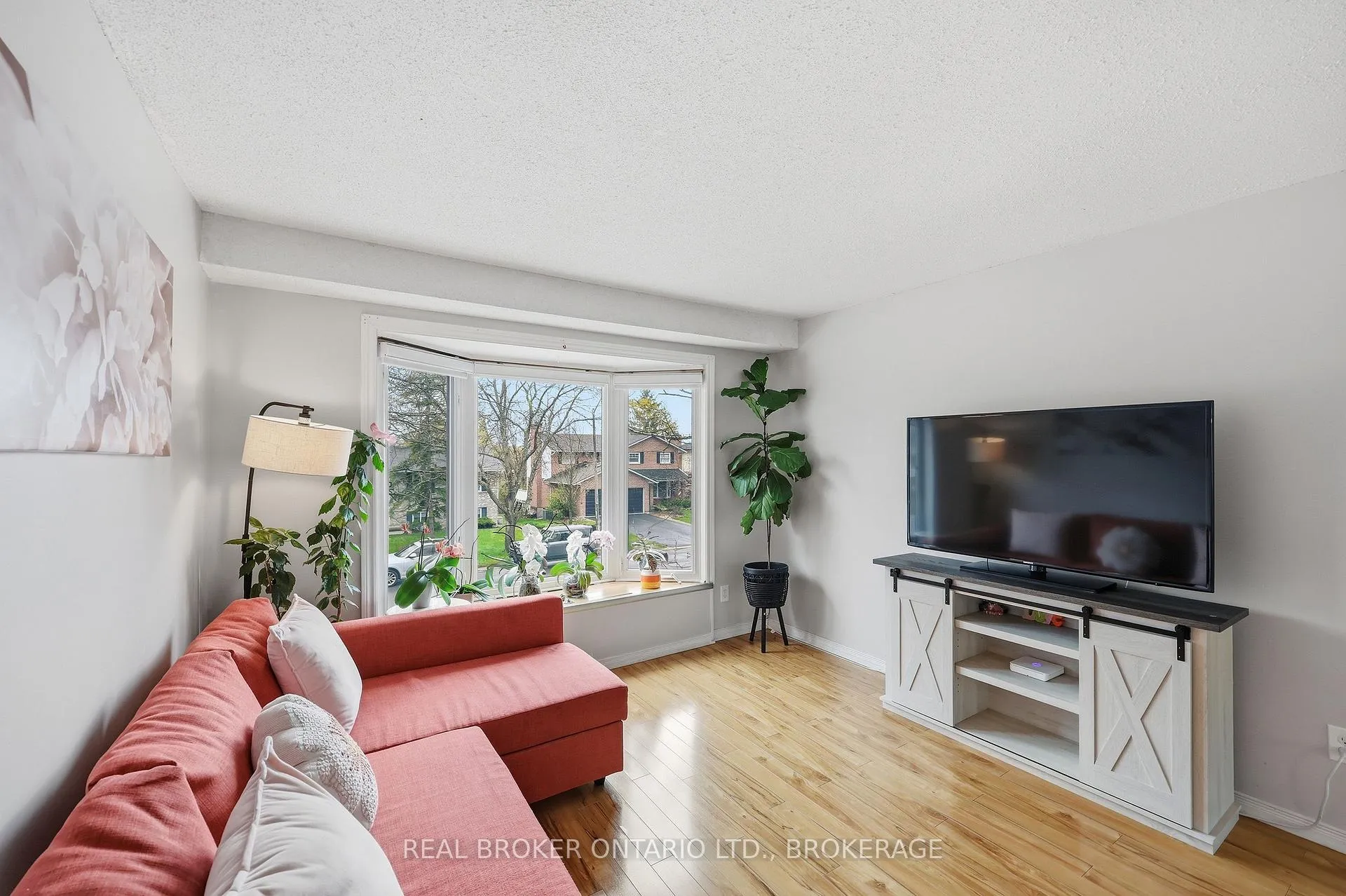 Photo 16 of 55 Limeridge Drive, Kingston, Kingston East (Incl Barret Crt) — HOMEH