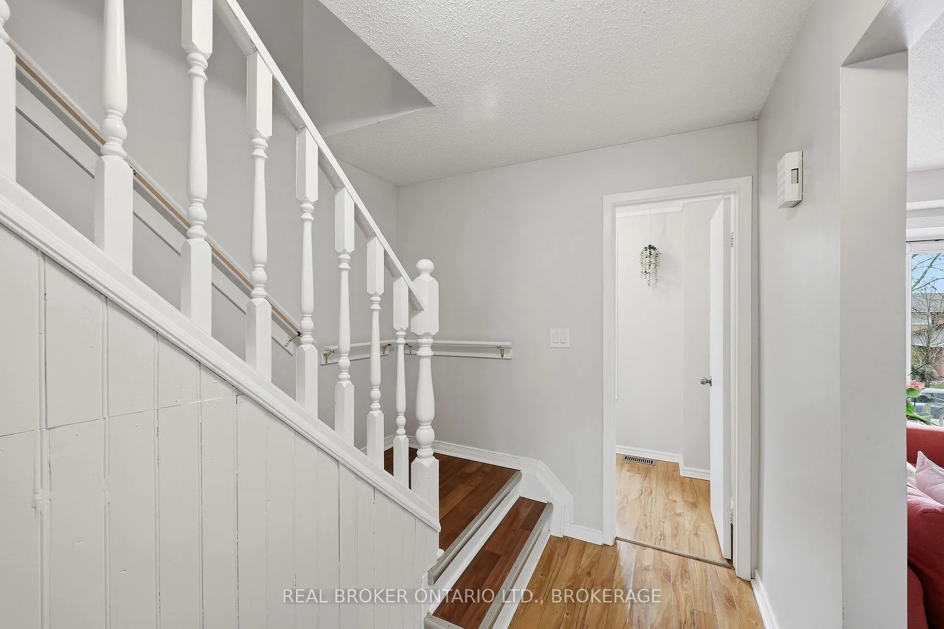 Photo 18 of 55 Limeridge Drive, Kingston, Kingston East (Incl Barret Crt) — HOMEH