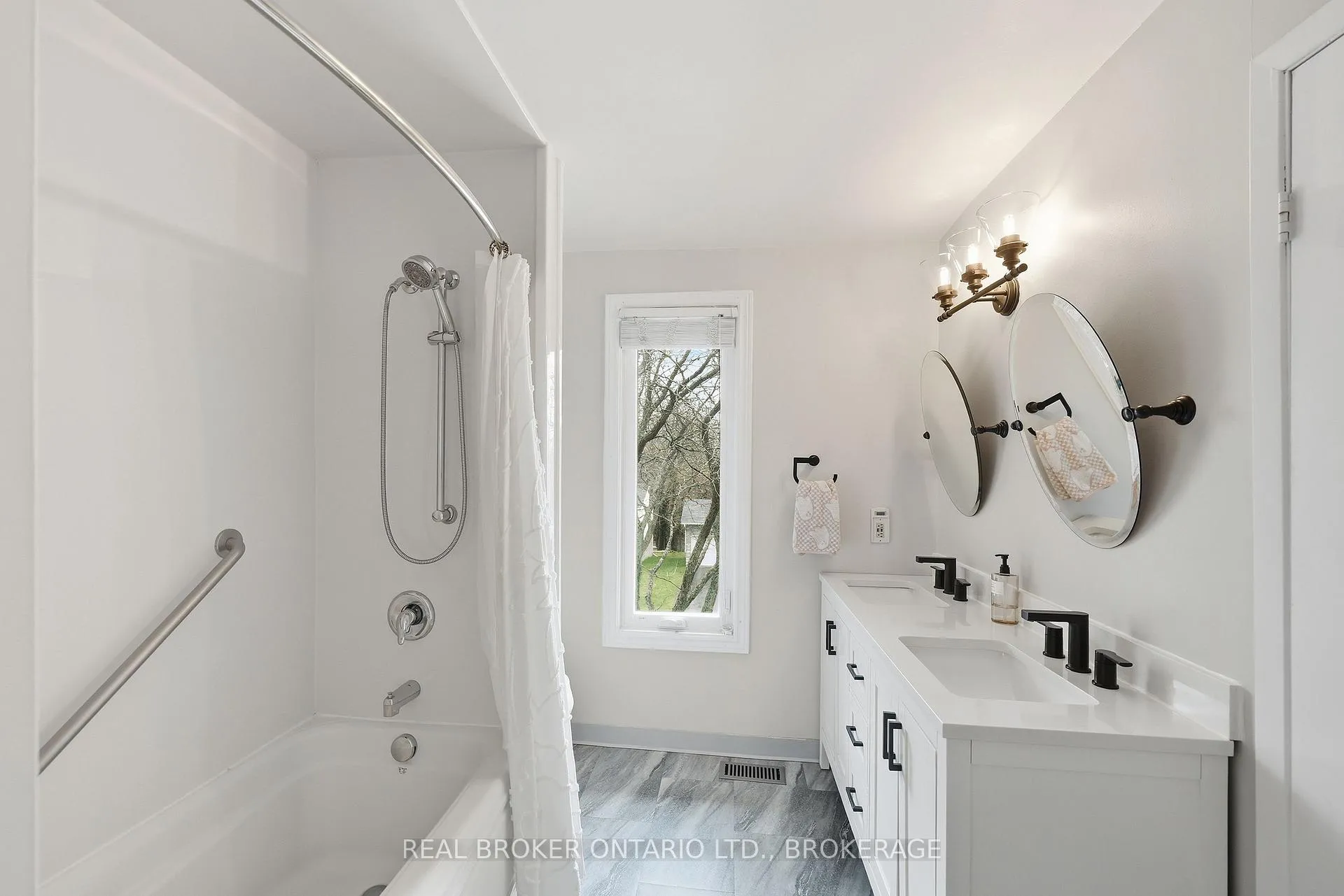 Photo 23 of 55 Limeridge Drive, Kingston, Kingston East (Incl Barret Crt) — HOMEH