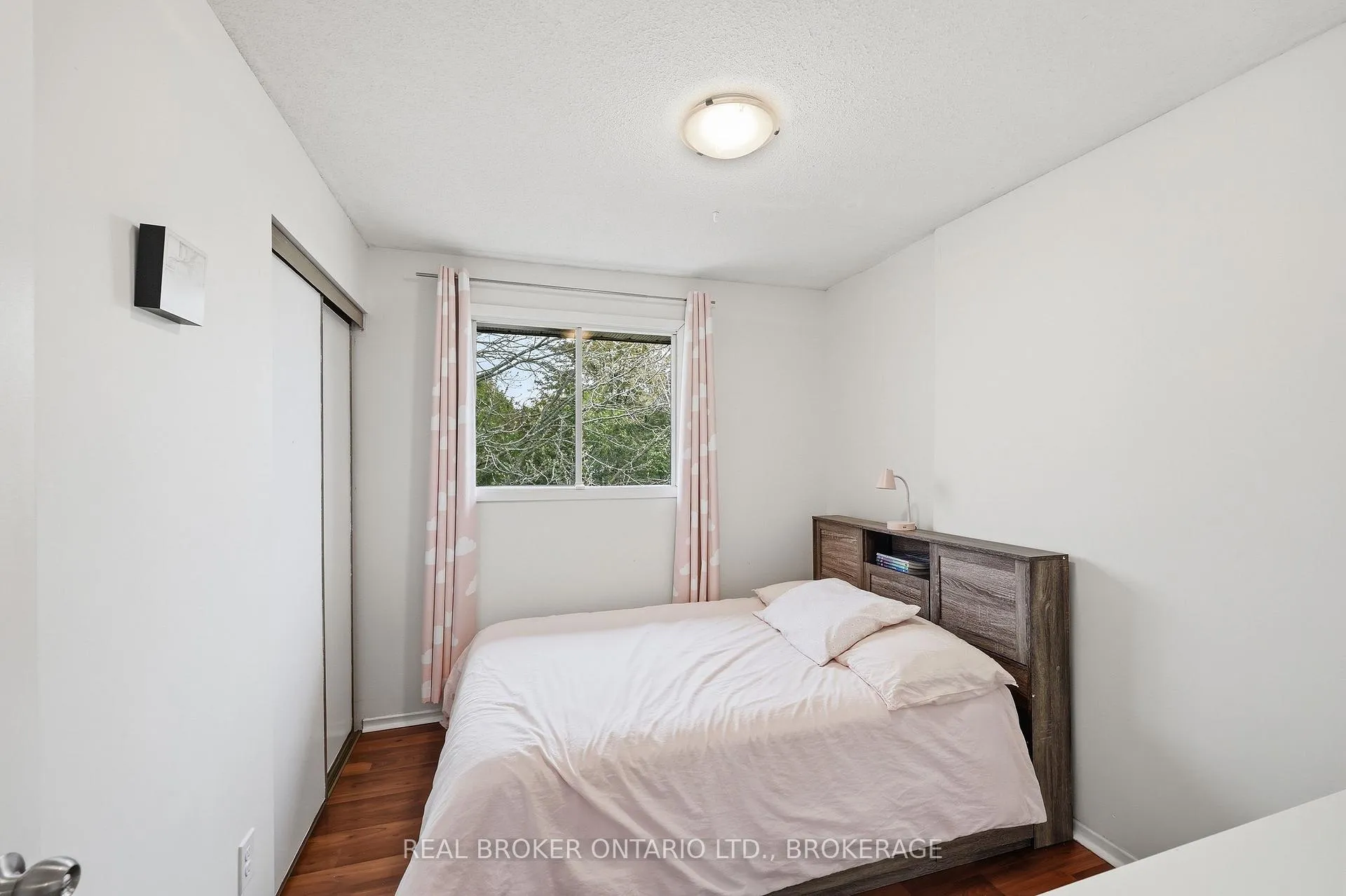 Photo 25 of 55 Limeridge Drive, Kingston, Kingston East (Incl Barret Crt) — HOMEH