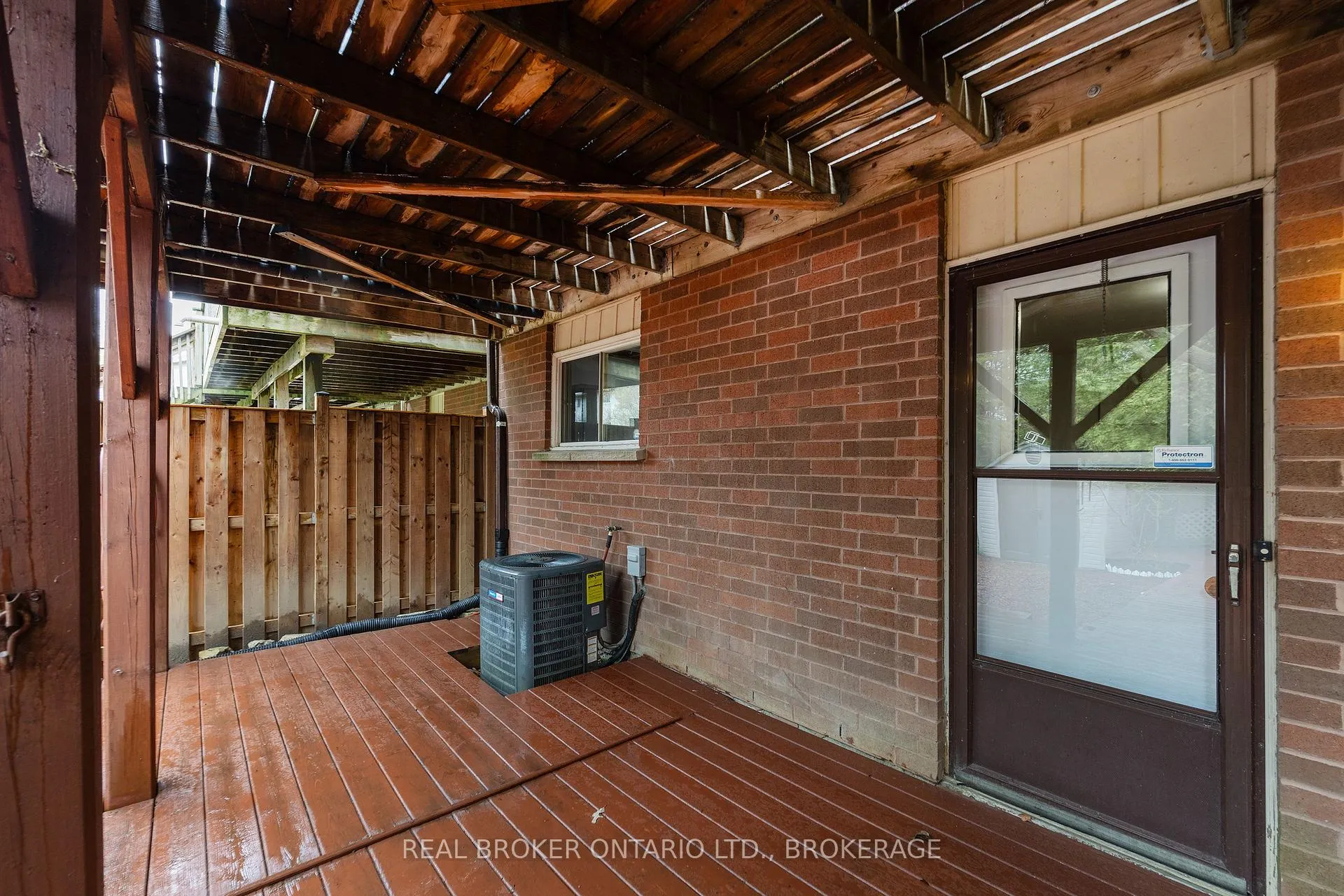 Photo 35 of 55 Limeridge Drive, Kingston, Kingston East (Incl Barret Crt) — HOMEH