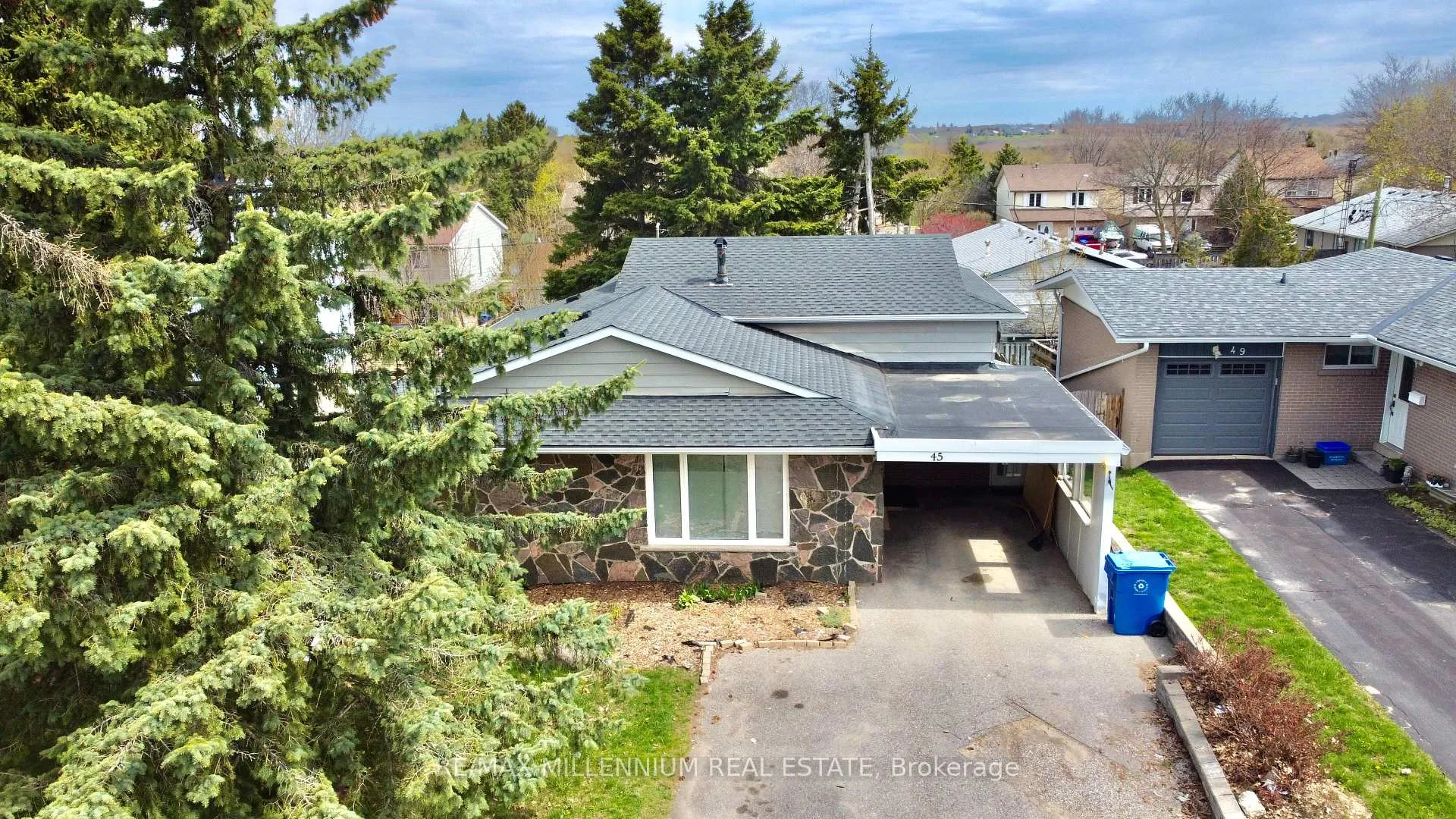 Photo 1 of 45 Caledonia Road, Orangeville — HOMEH