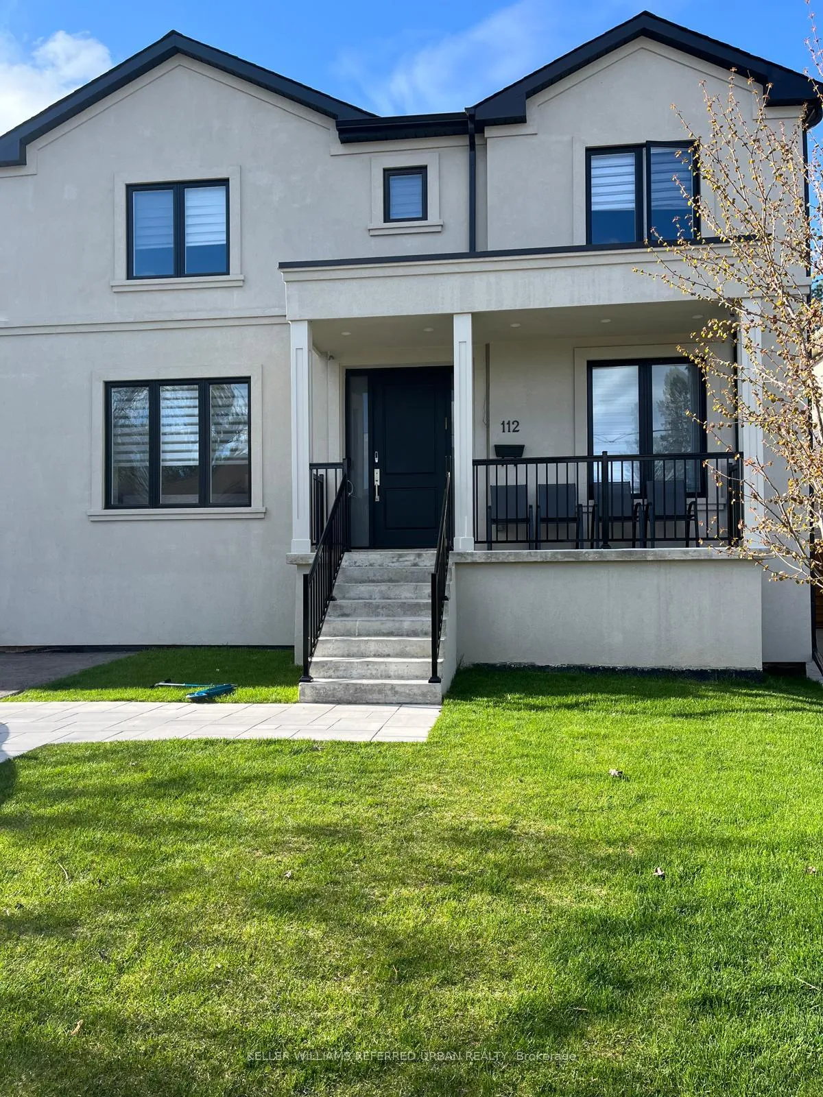 Front of Unit 2, 112 Fairholme Avenue