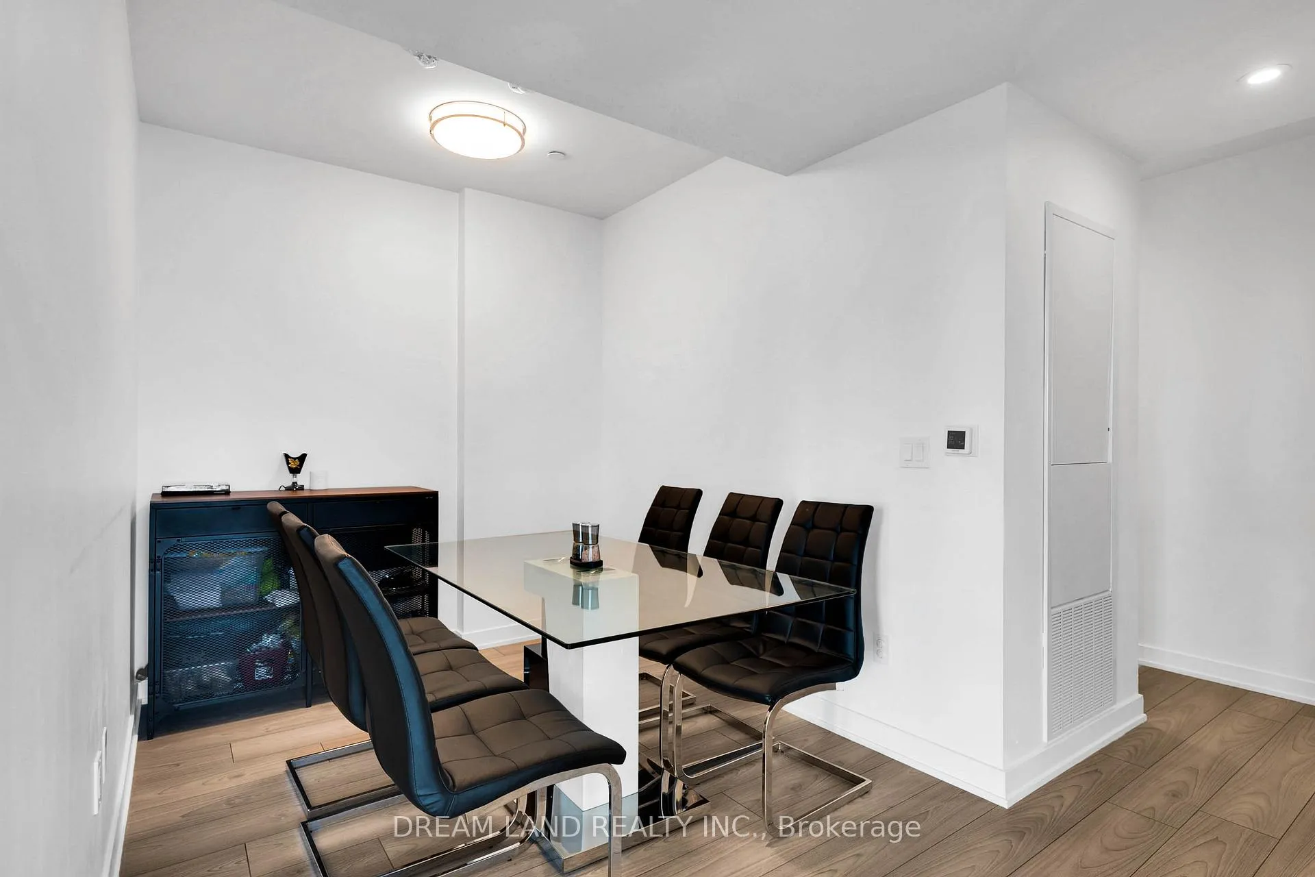 Photo 12 of Unit 621, 8 Tippett Road, North York, Clanton Park — HOMEH