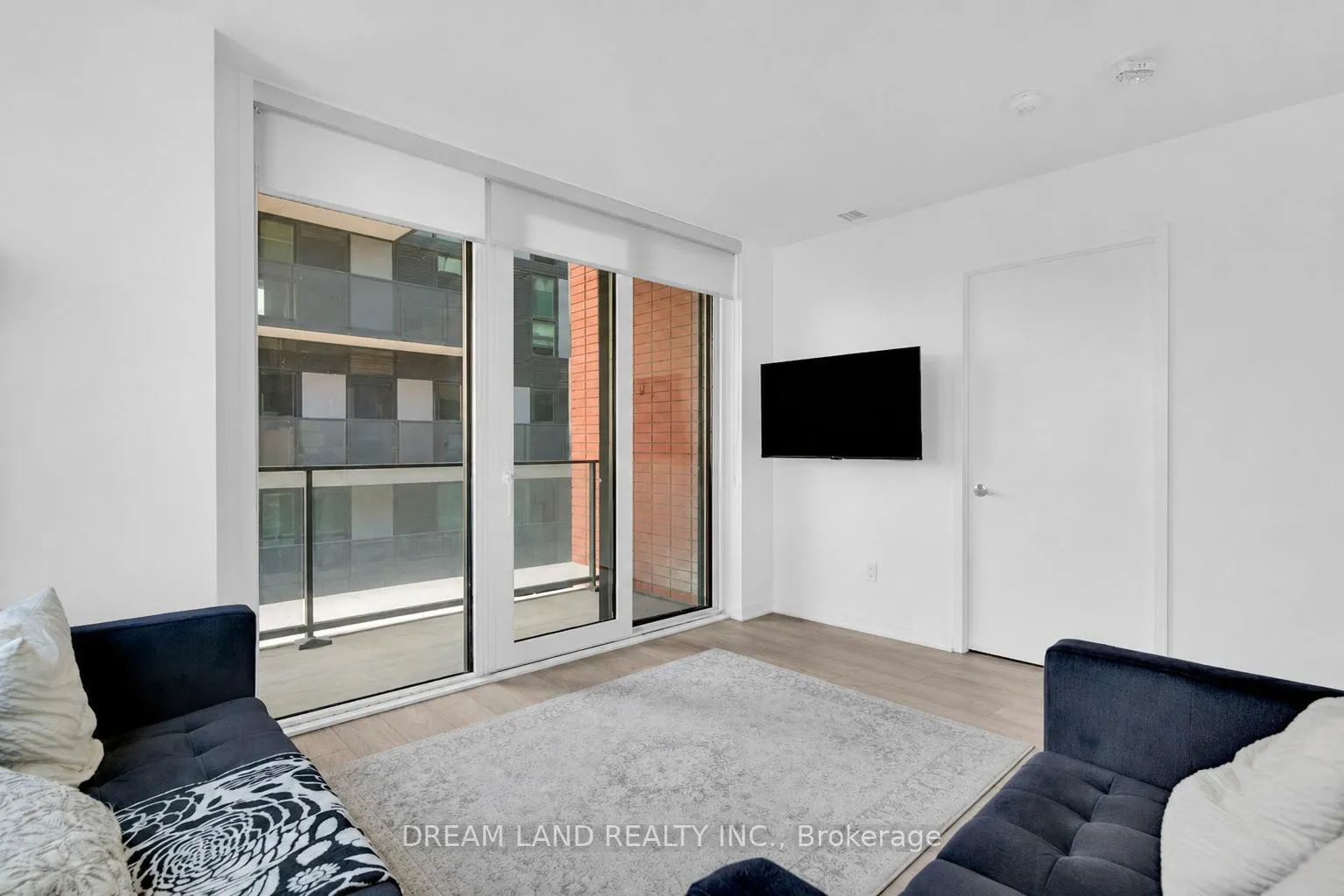 Photo 17 of Unit 621, 8 Tippett Road, North York, Clanton Park — HOMEH