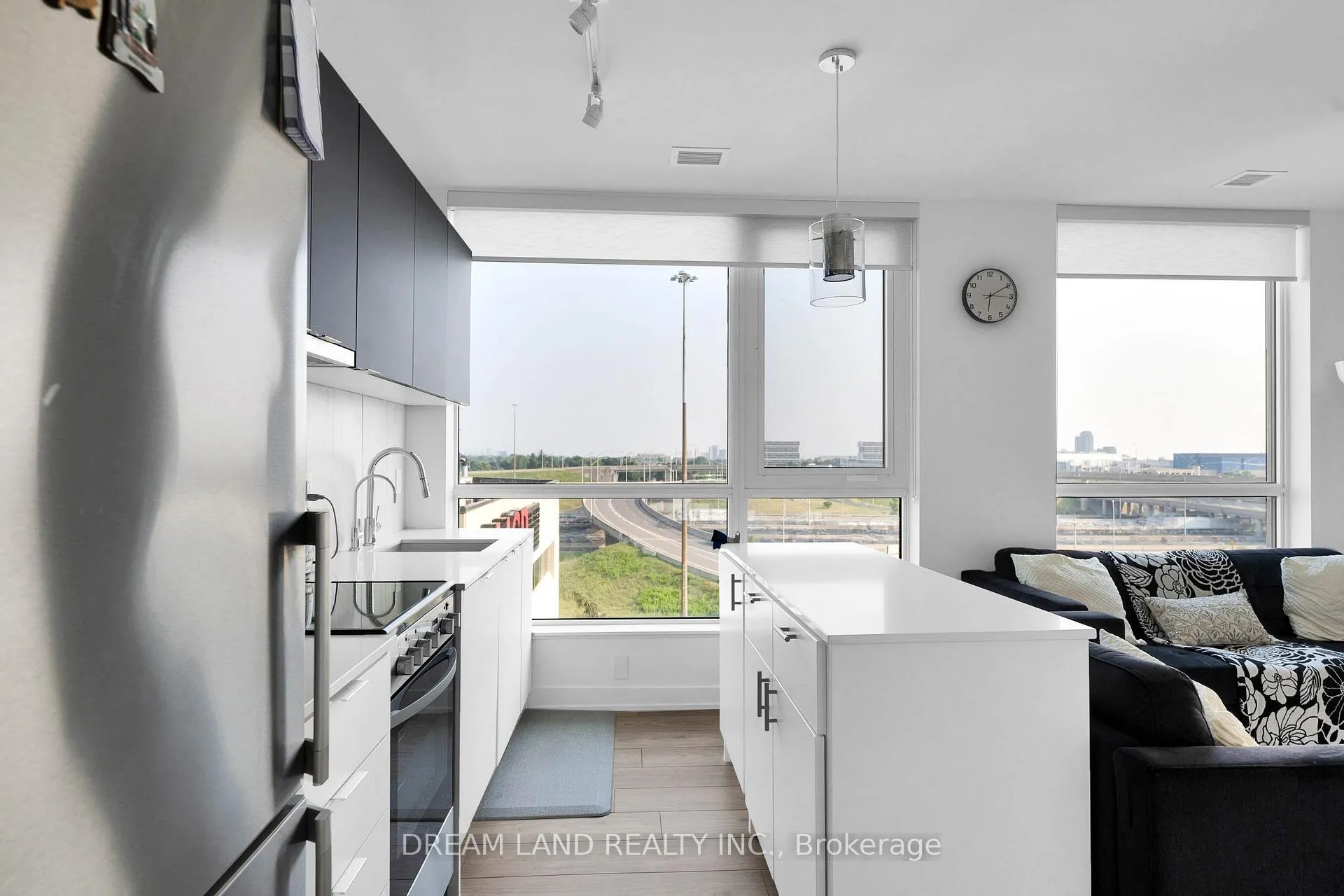 Photo 19 of Unit 621, 8 Tippett Road, North York, Clanton Park — HOMEH