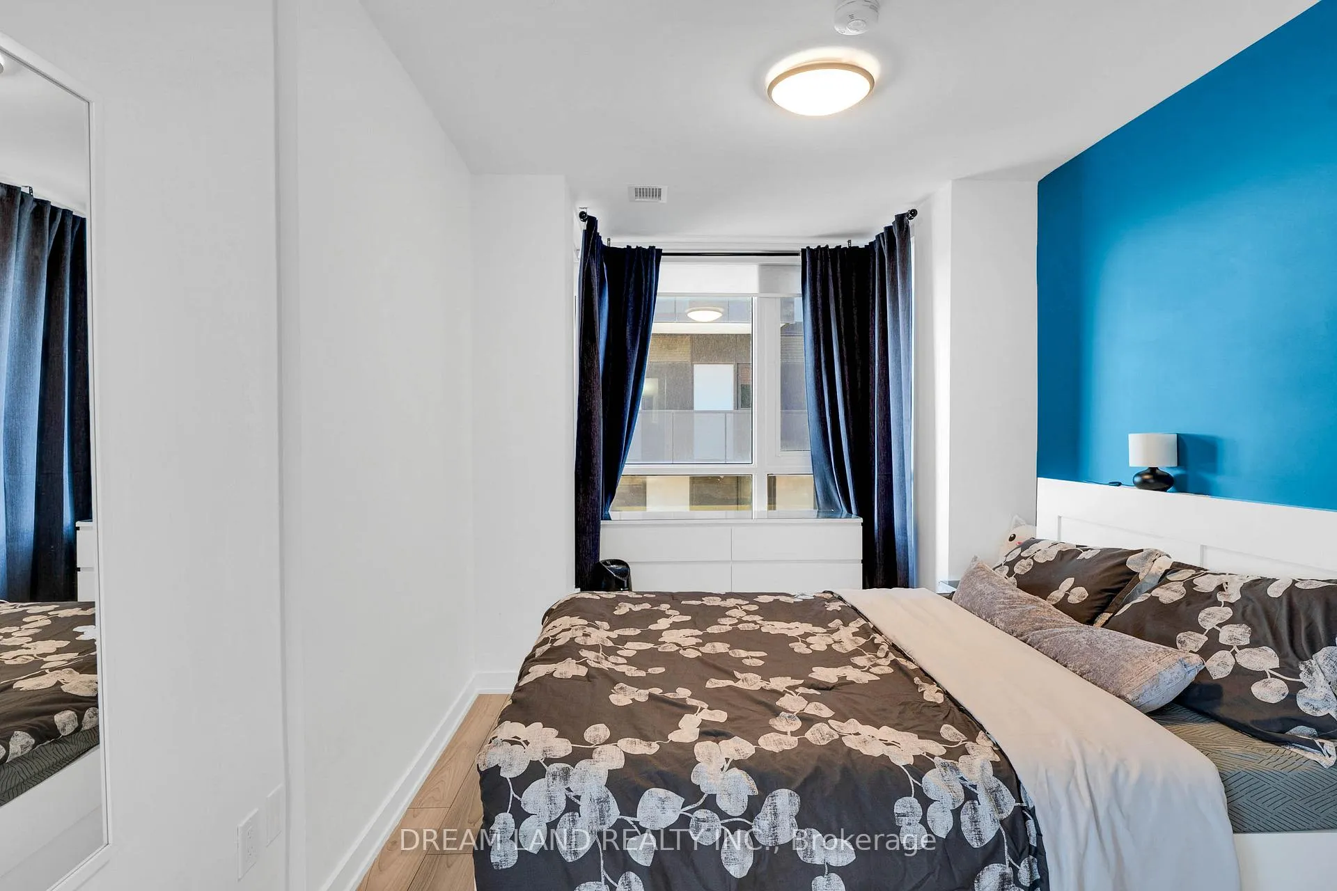 Photo 23 of Unit 621, 8 Tippett Road, North York, Clanton Park — HOMEH