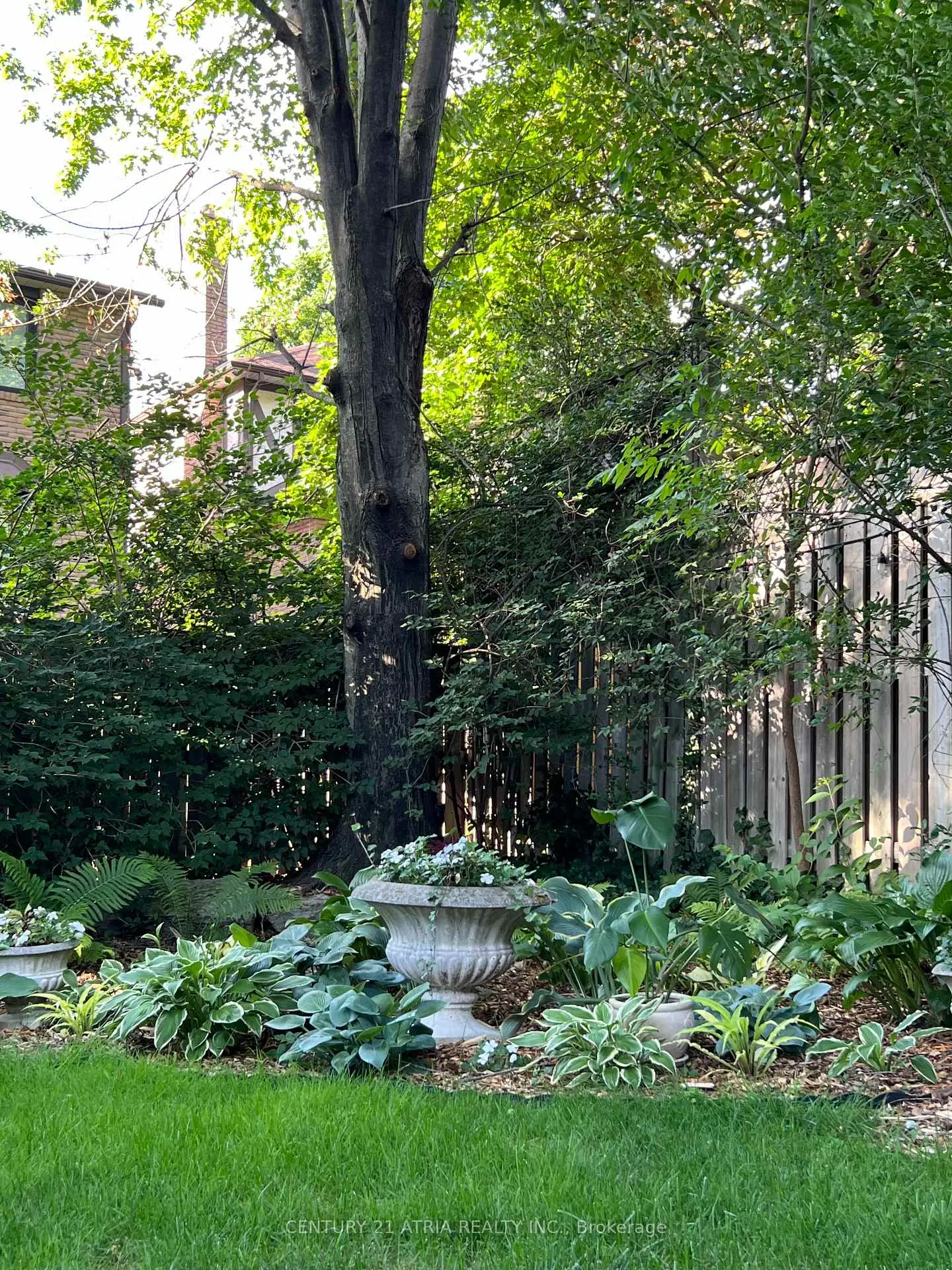 Photo 49 of 12 Granada Court, Markham, German Mills — HOMEH