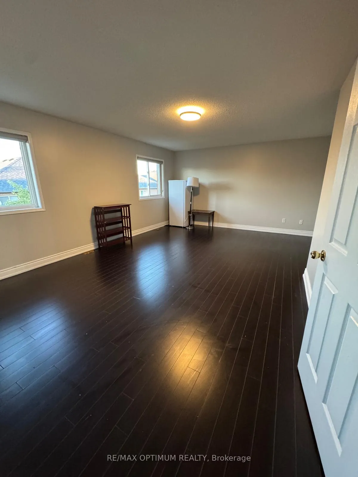Photo 9 of 23 Four Seasons Circle, Brampton, Fletcher's Meadow — HOMEH