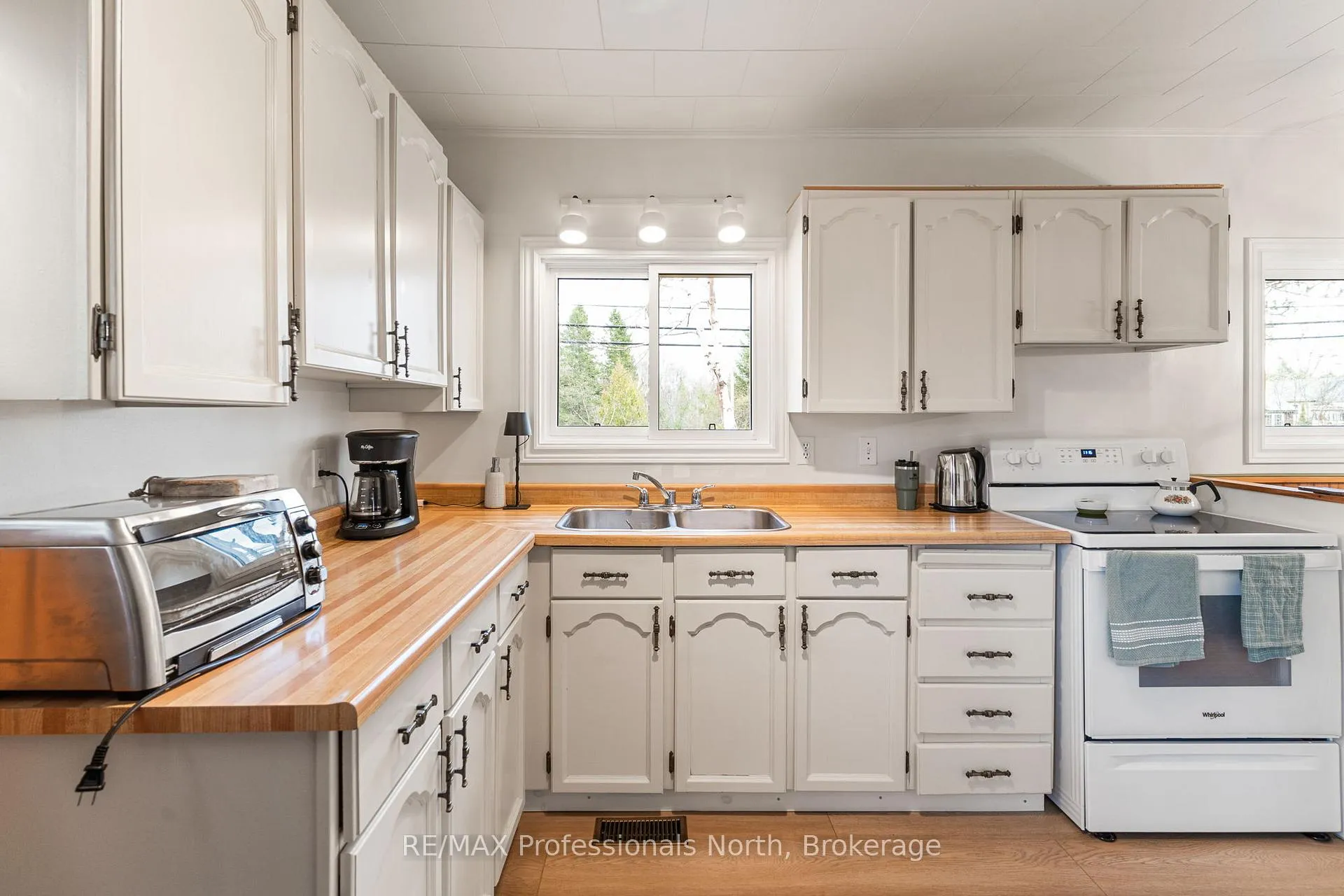 Photo 8 of 2195 Loop Road, Highlands East, Monmouth — HOMEH