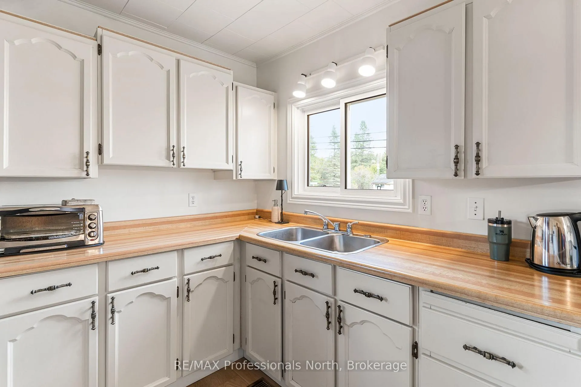 Photo 9 of 2195 Loop Road, Highlands East, Monmouth — HOMEH