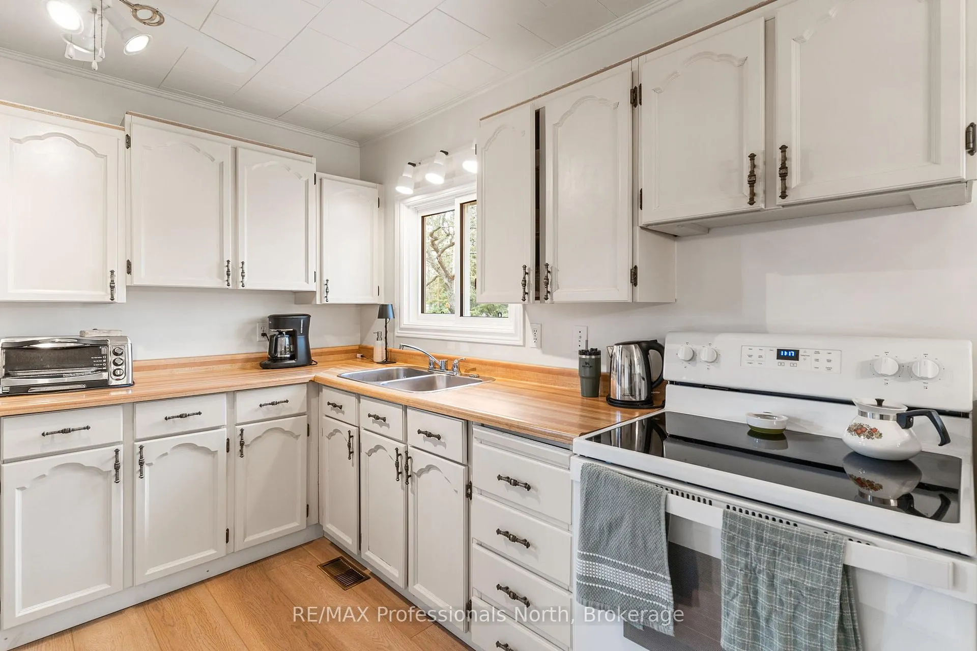 Photo 10 of 2195 Loop Road, Highlands East, Monmouth — HOMEH