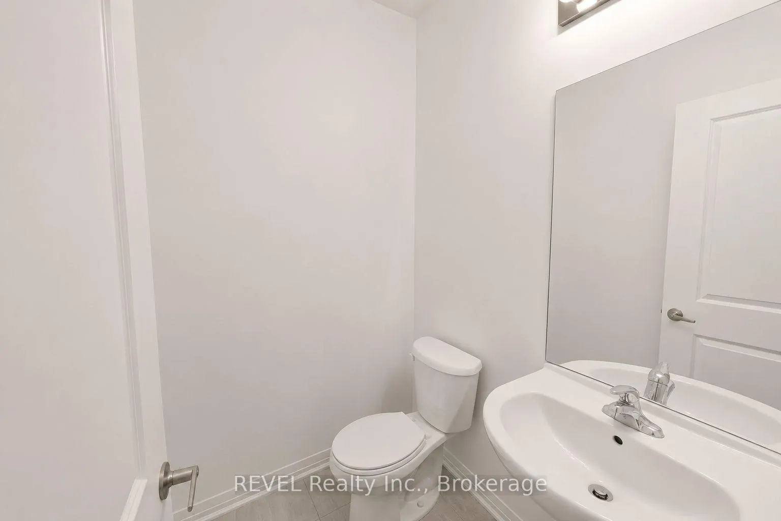 Photo 4 of Unit 18, 7441 Baycrest Common, Niagara Falls, Oldfield — HOMEH