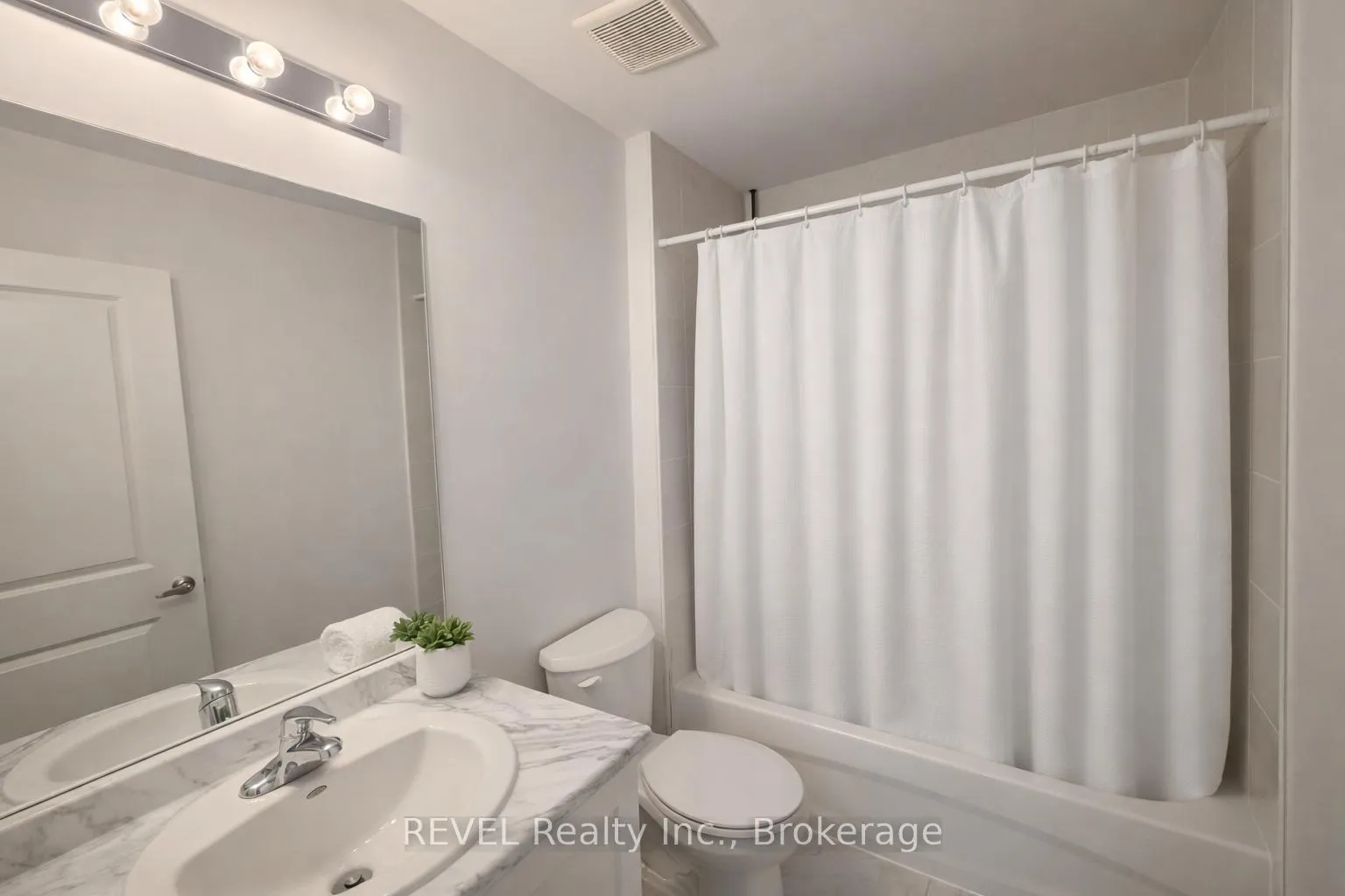 Photo 13 of Unit 18, 7441 Baycrest Common, Niagara Falls, Oldfield — HOMEH