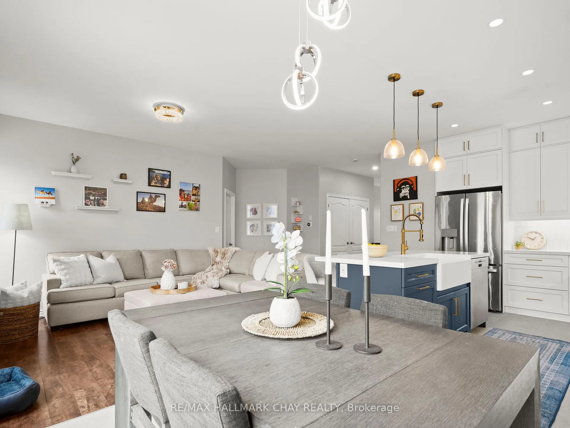 Photo 21 of 102 Diana Way, Barrie, Innis-Shore — HOMEH