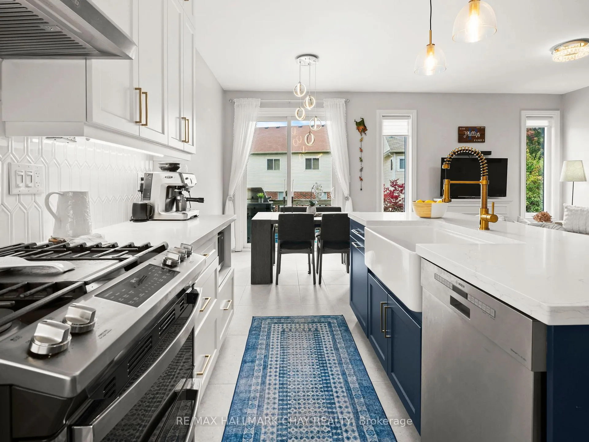 Photo 23 of 102 Diana Way, Barrie, Innis-Shore — HOMEH