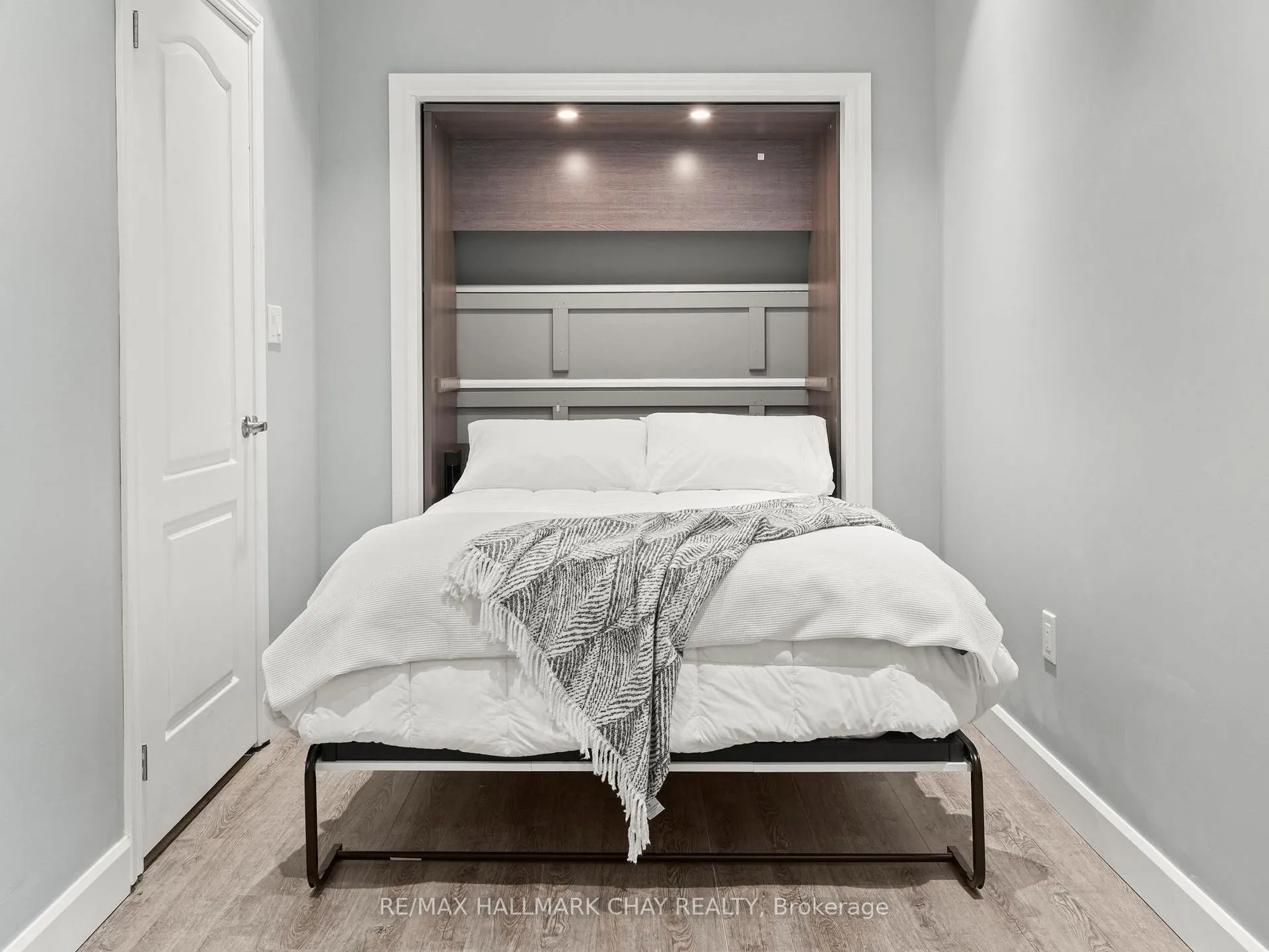 Photo 42 of 102 Diana Way, Barrie, Innis-Shore — HOMEH