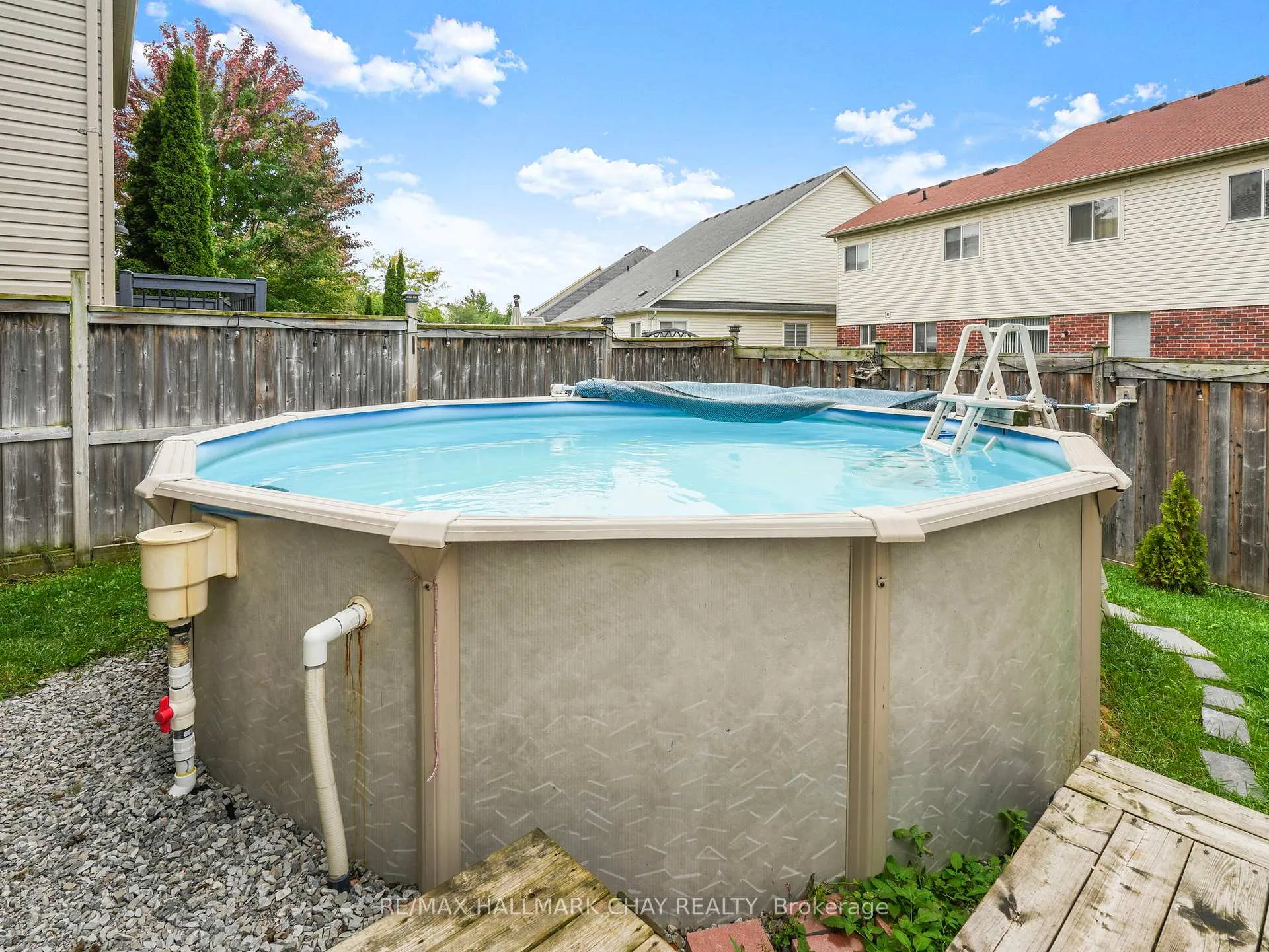 Photo 44 of 102 Diana Way, Barrie, Innis-Shore — HOMEH