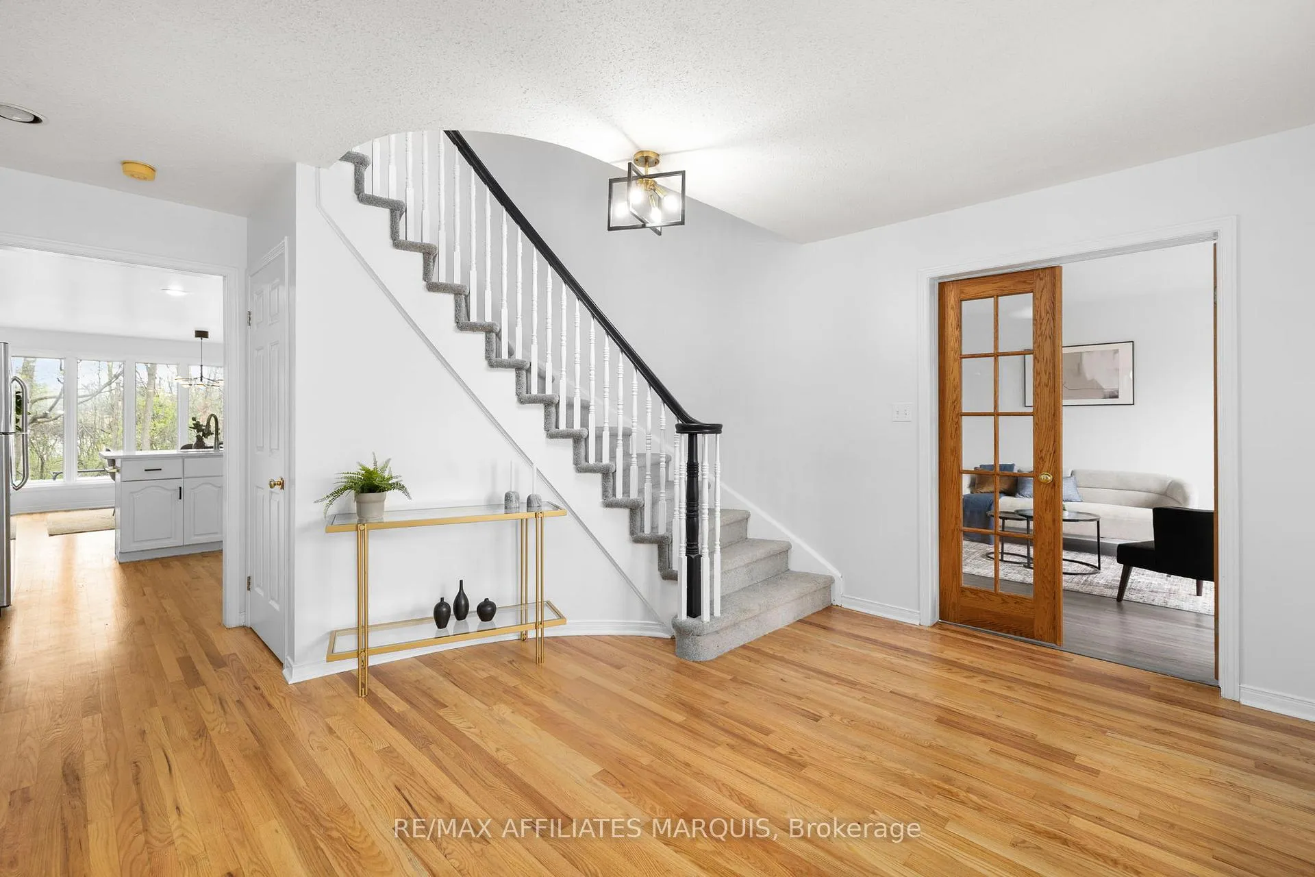 Photo 4 of 15 Davis Drive, Smiths Falls — HOMEH